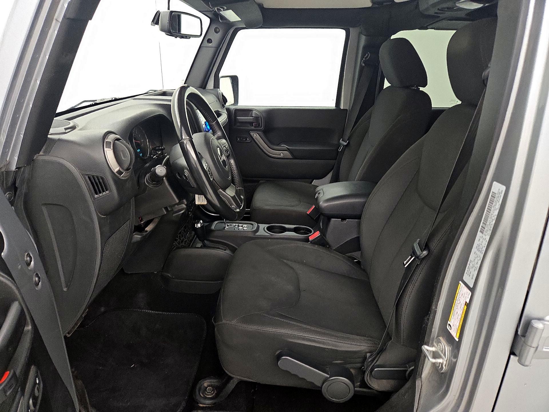 Thumbnail: 2016 Jeep Wrangler - 11