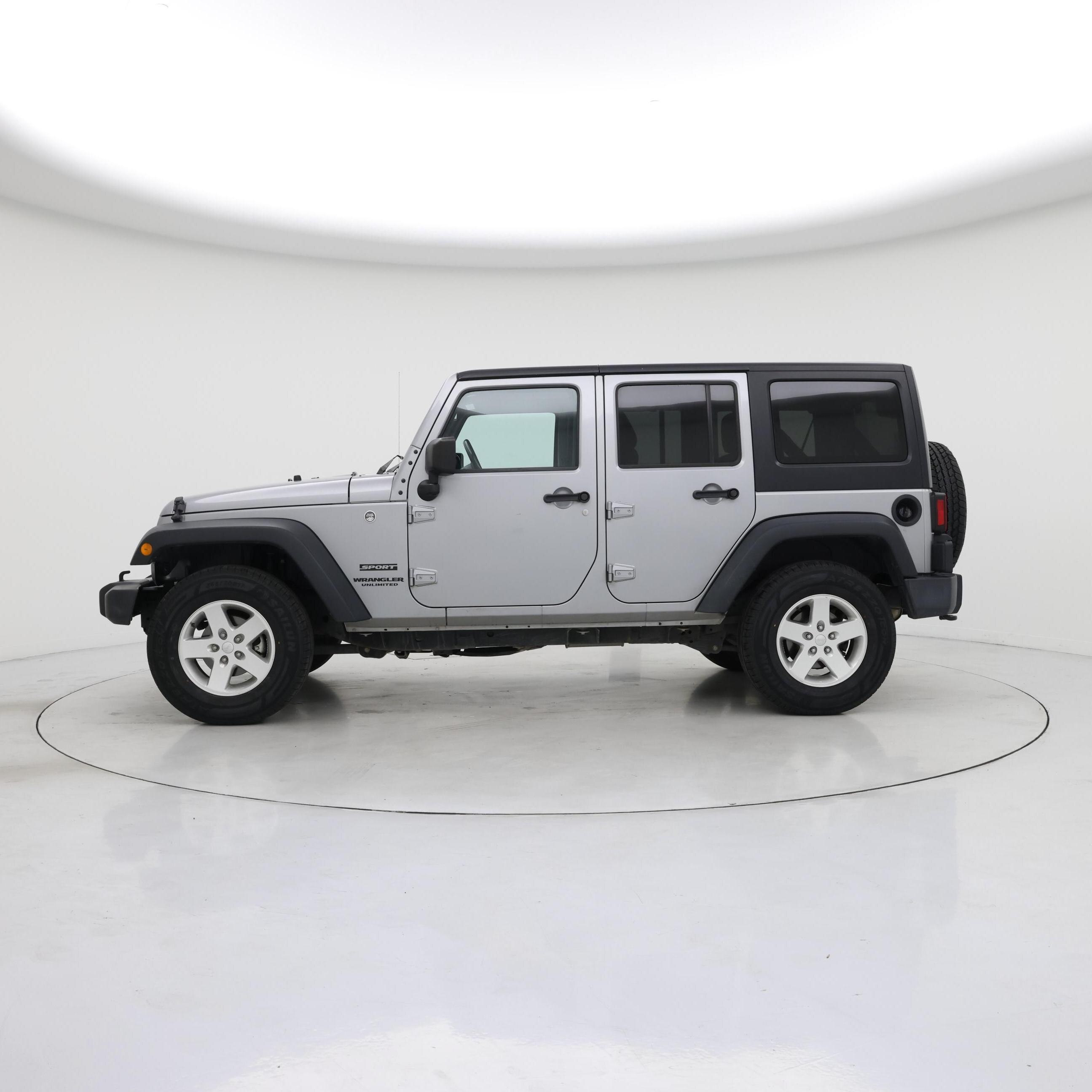 Thumbnail: 2016 Jeep Wrangler - 3