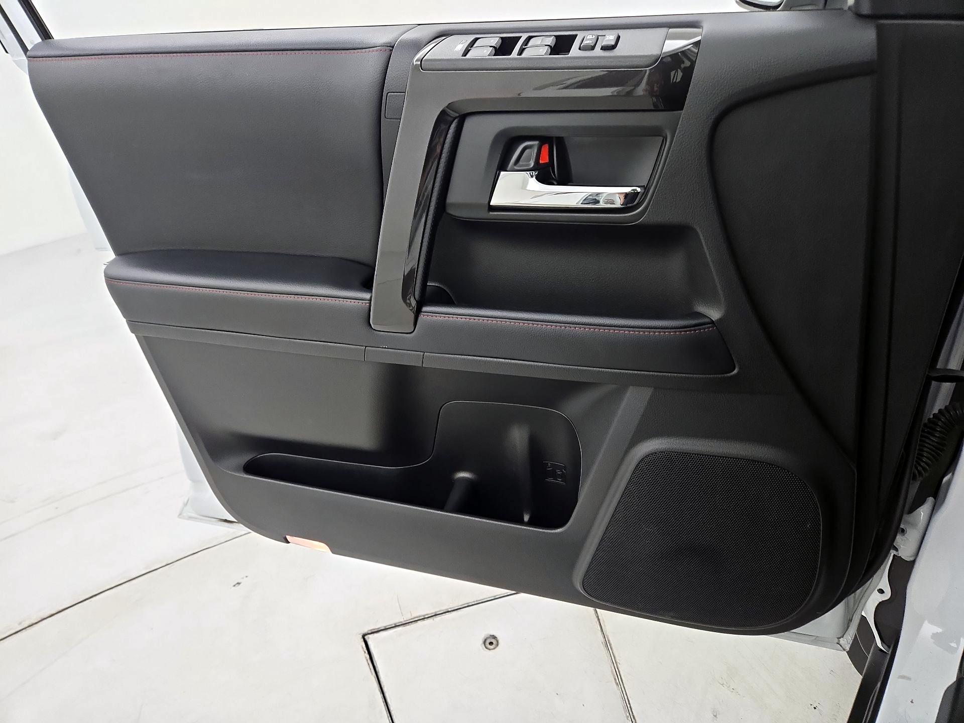 Thumbnail: 2024 Toyota 4Runner - 12