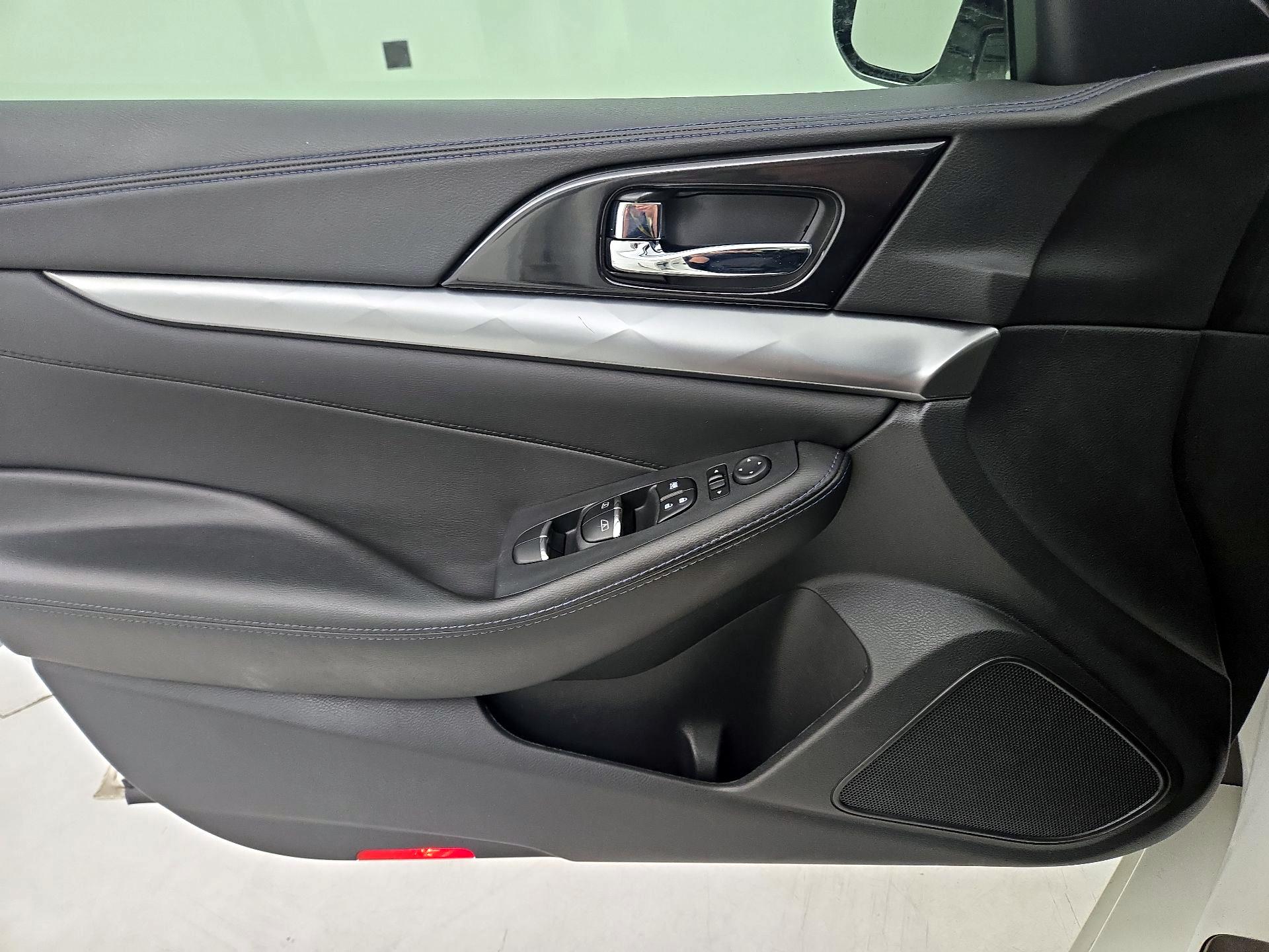 Thumbnail: 2019 Nissan Maxima - 12