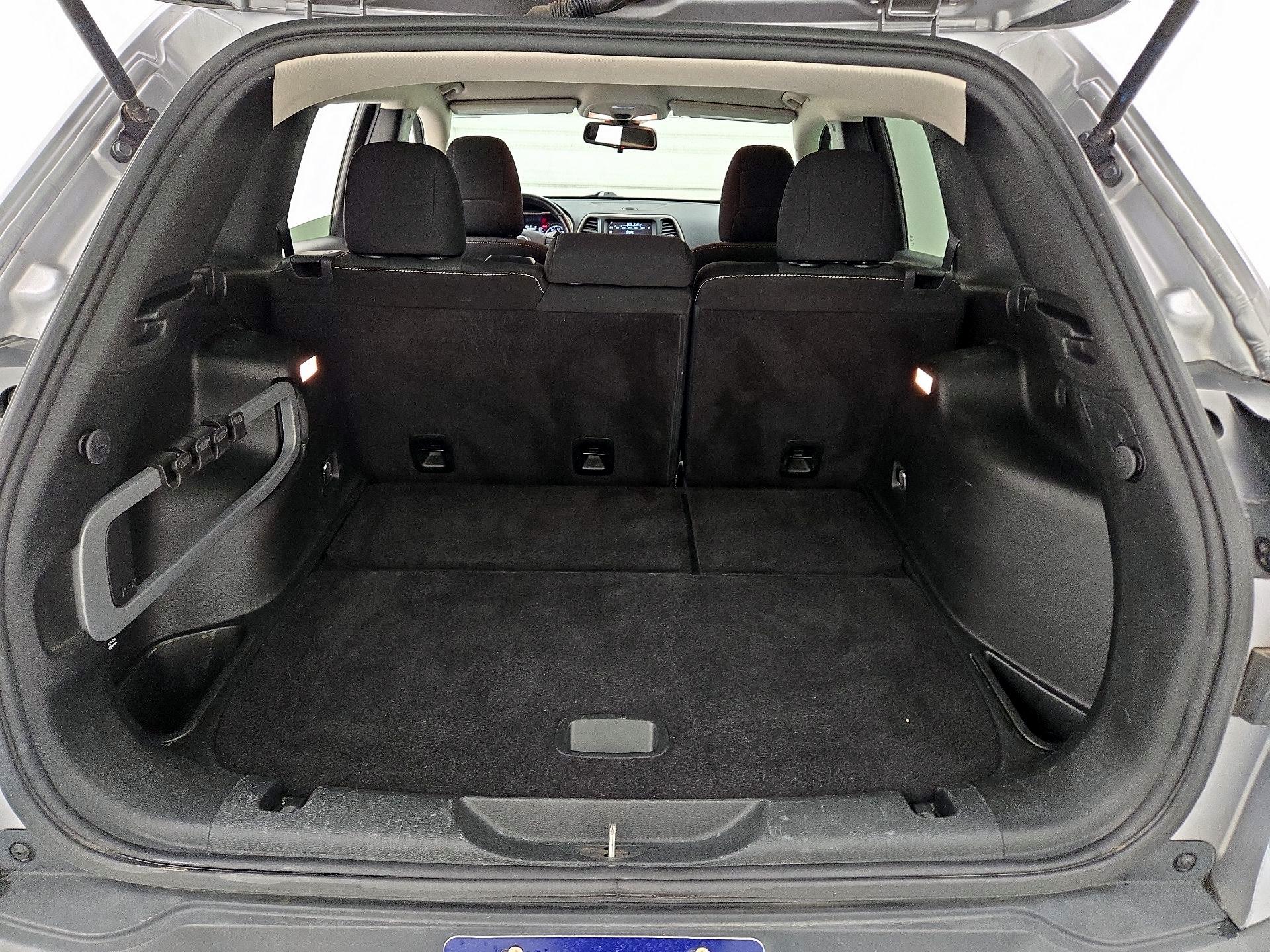 Thumbnail: 2017 Jeep Cherokee - 20