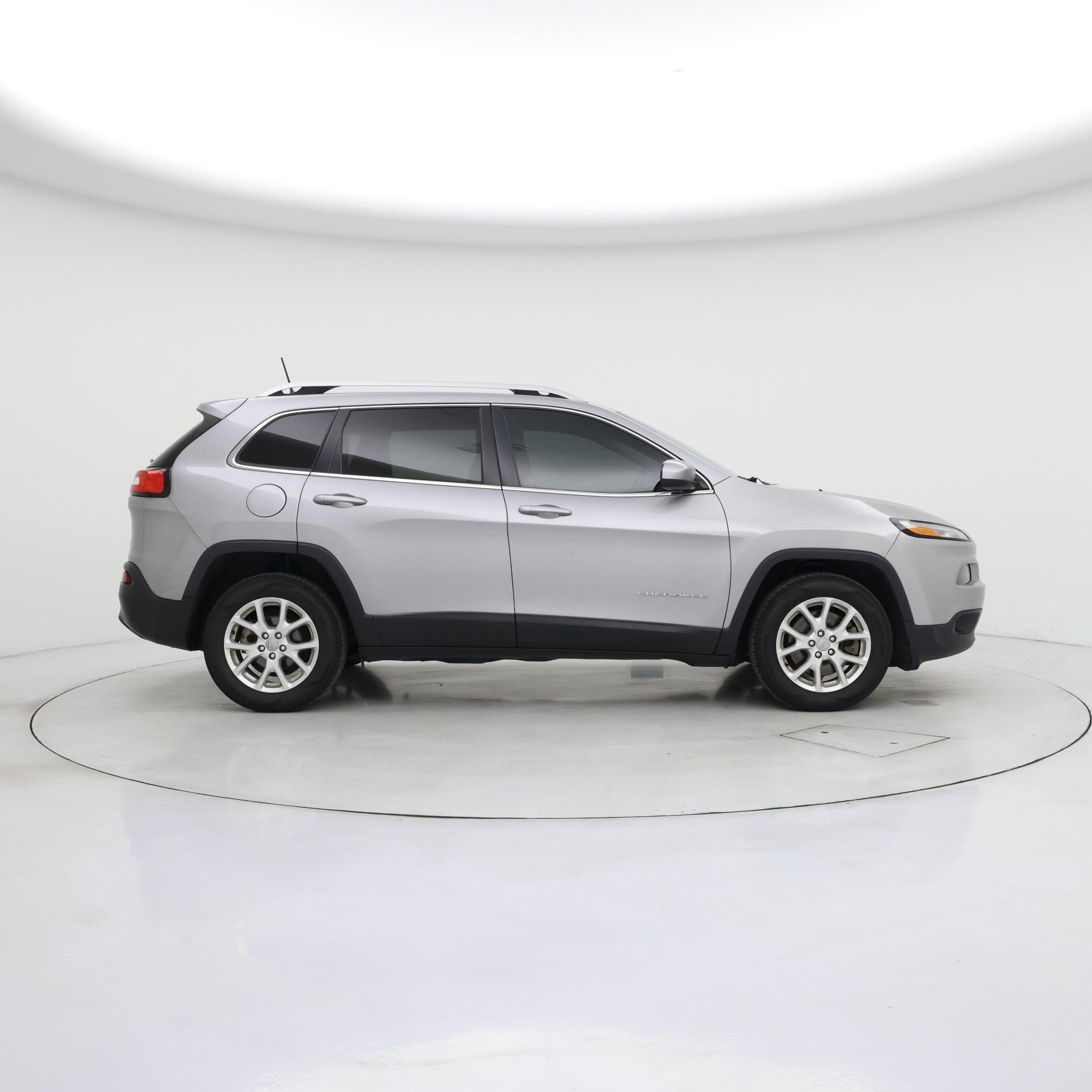 Thumbnail: 2017 Jeep Cherokee - 7