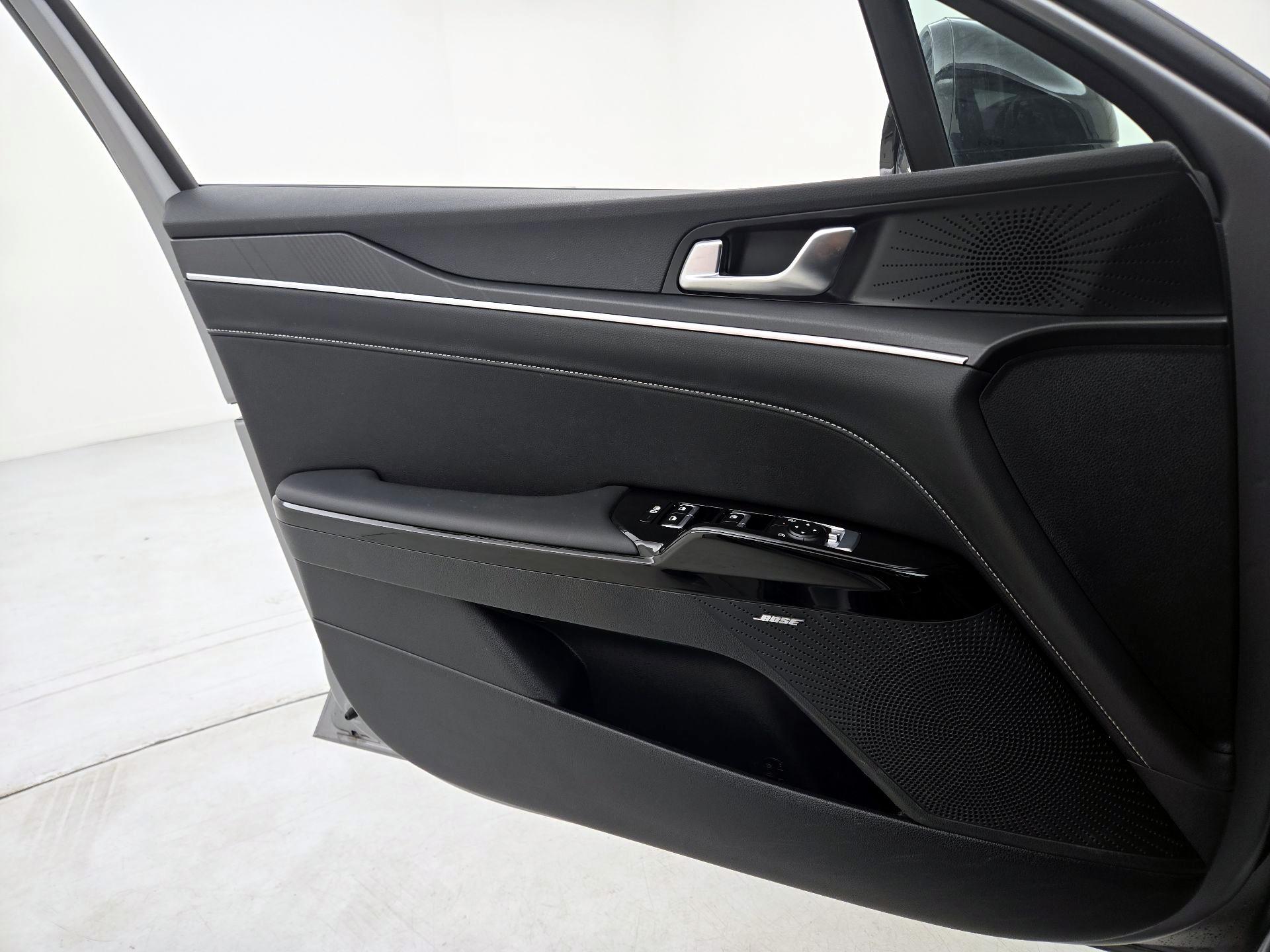 Thumbnail: 2025 Kia K5 - 12