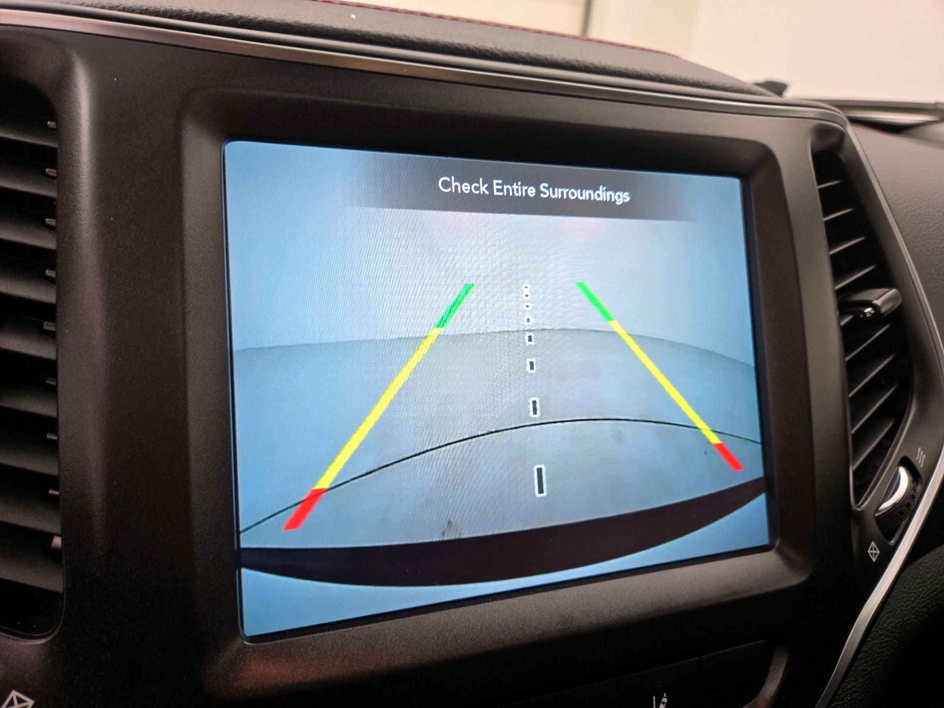 Thumbnail: 2022 Jeep Cherokee - 15