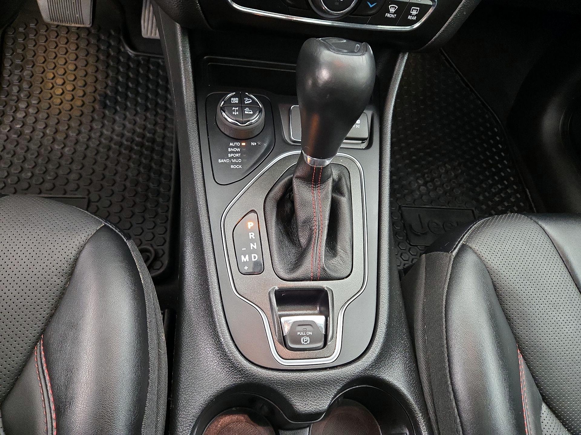 Thumbnail: 2022 Jeep Cherokee - 18