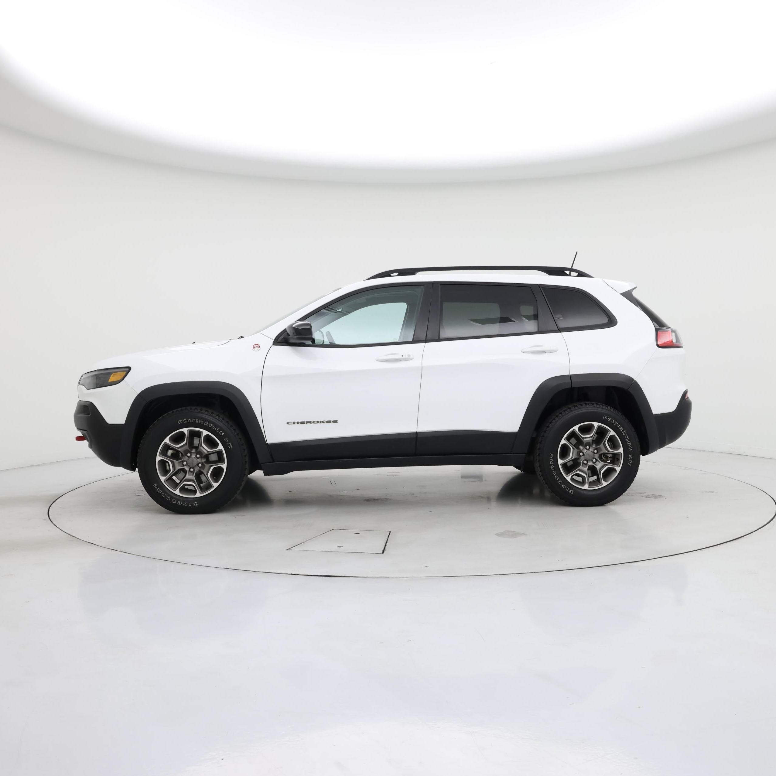 Thumbnail: 2022 Jeep Cherokee - 3