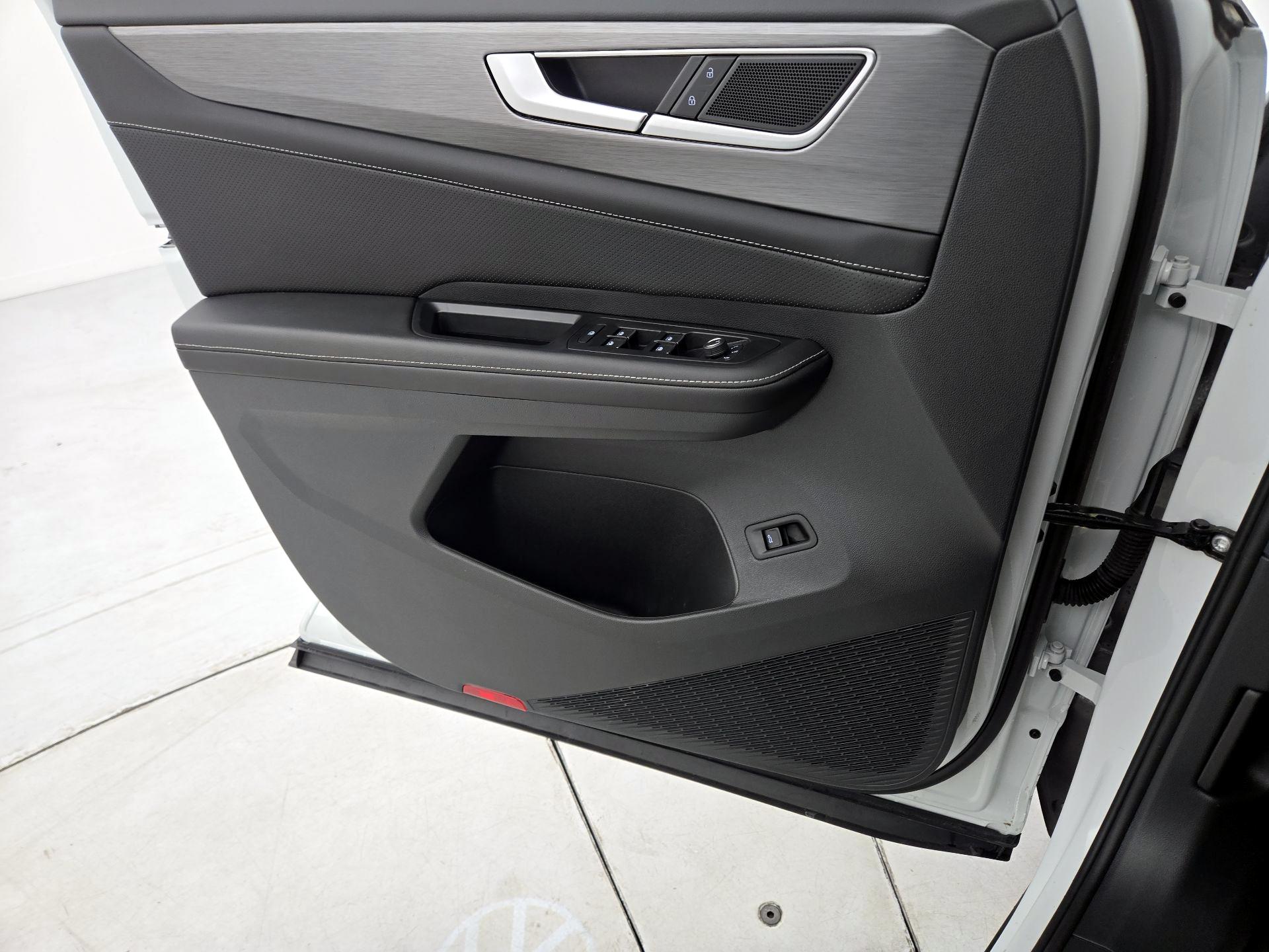 Thumbnail: 2025 Volkswagen Atlas - 12