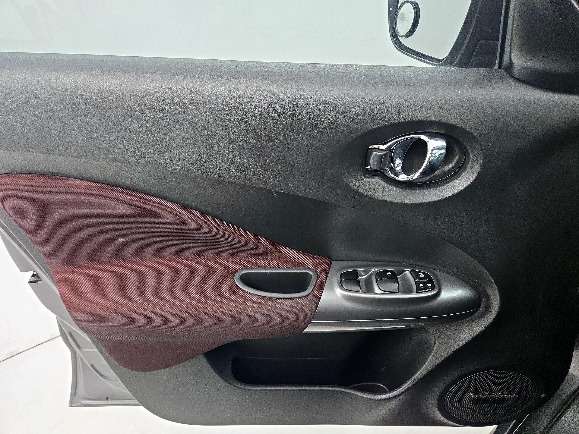 Thumbnail: 2015 Nissan Juke - 12