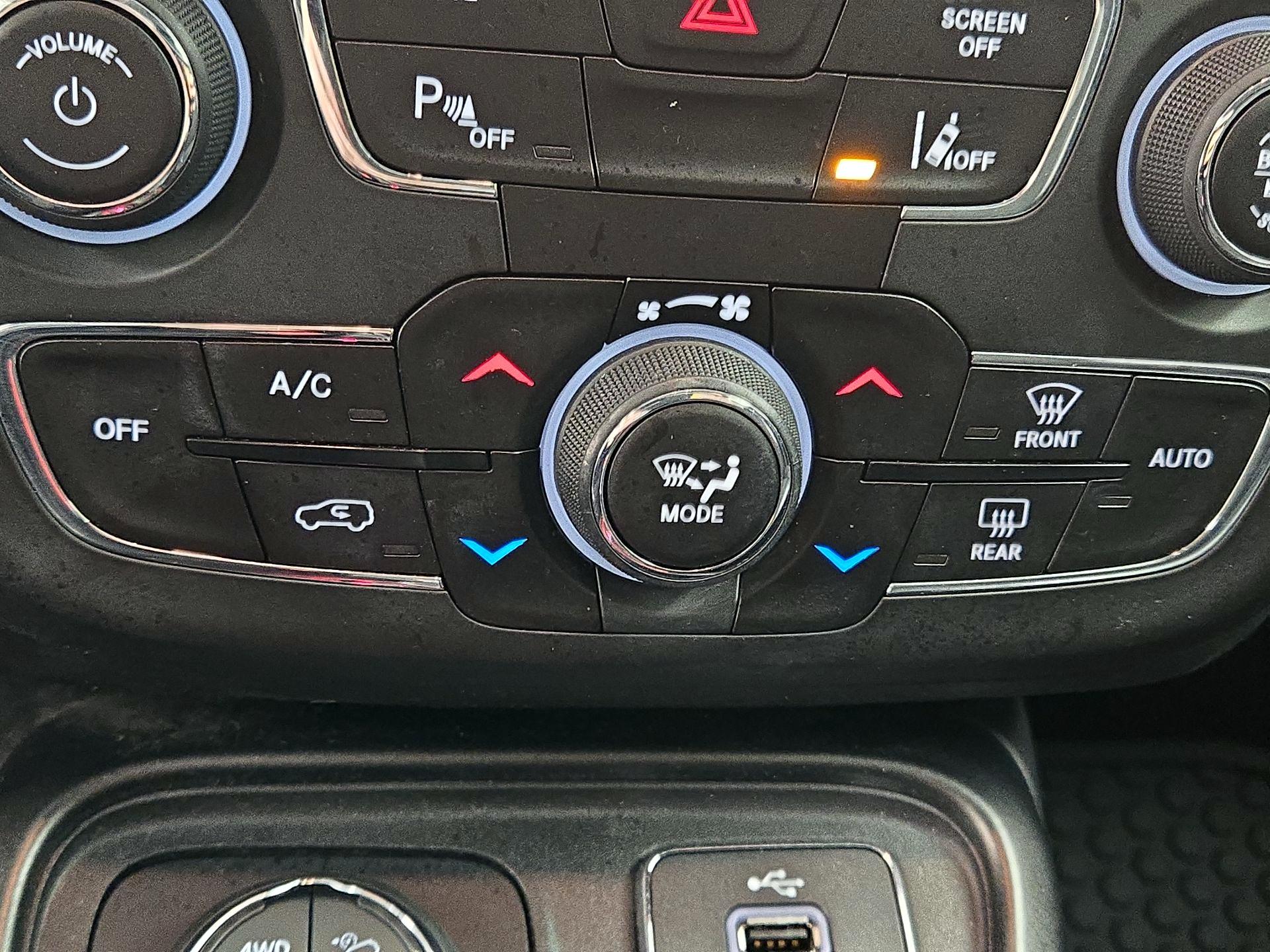 Thumbnail: 2018 Jeep Compass - 17