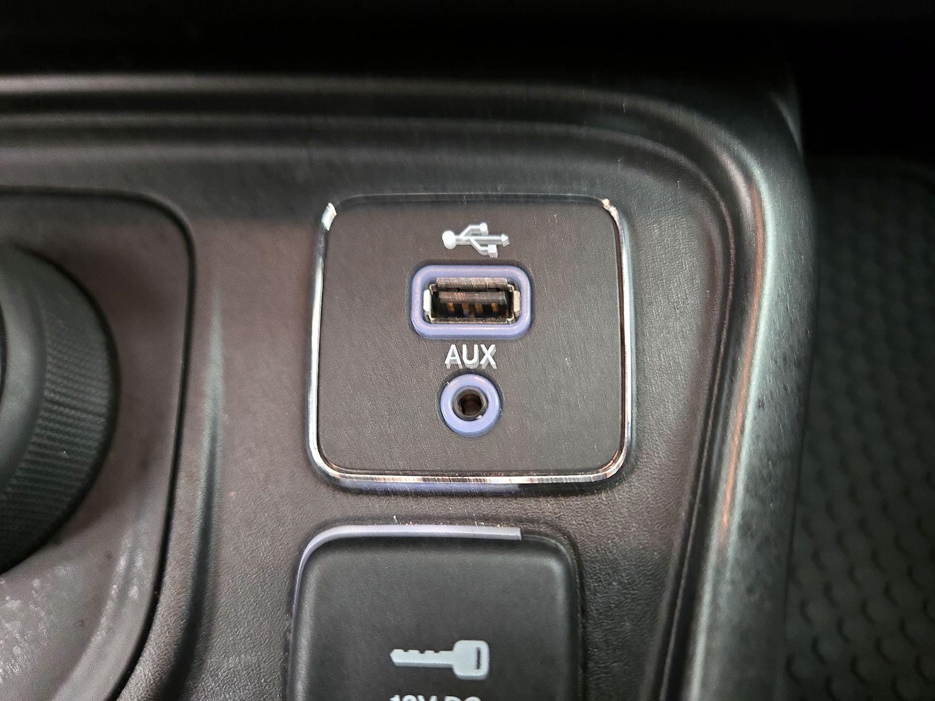 Thumbnail: 2018 Jeep Compass - 19