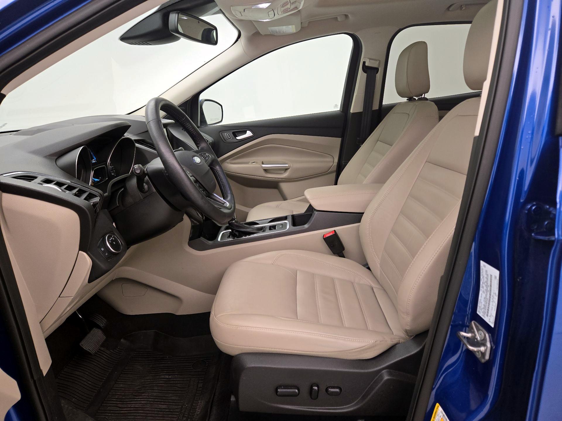 Thumbnail: 2019 Ford Escape - 11