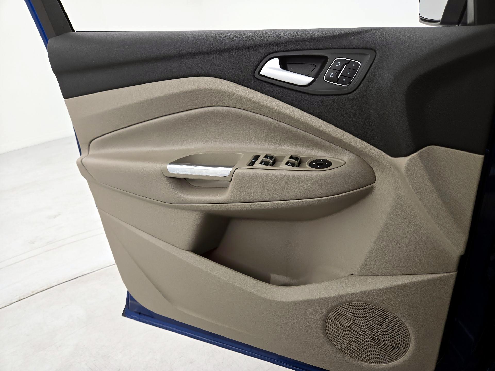 Thumbnail: 2019 Ford Escape - 12