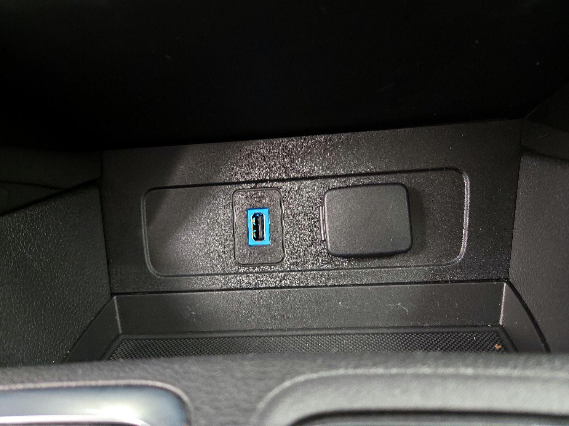 Thumbnail: 2019 Ford Escape - 19