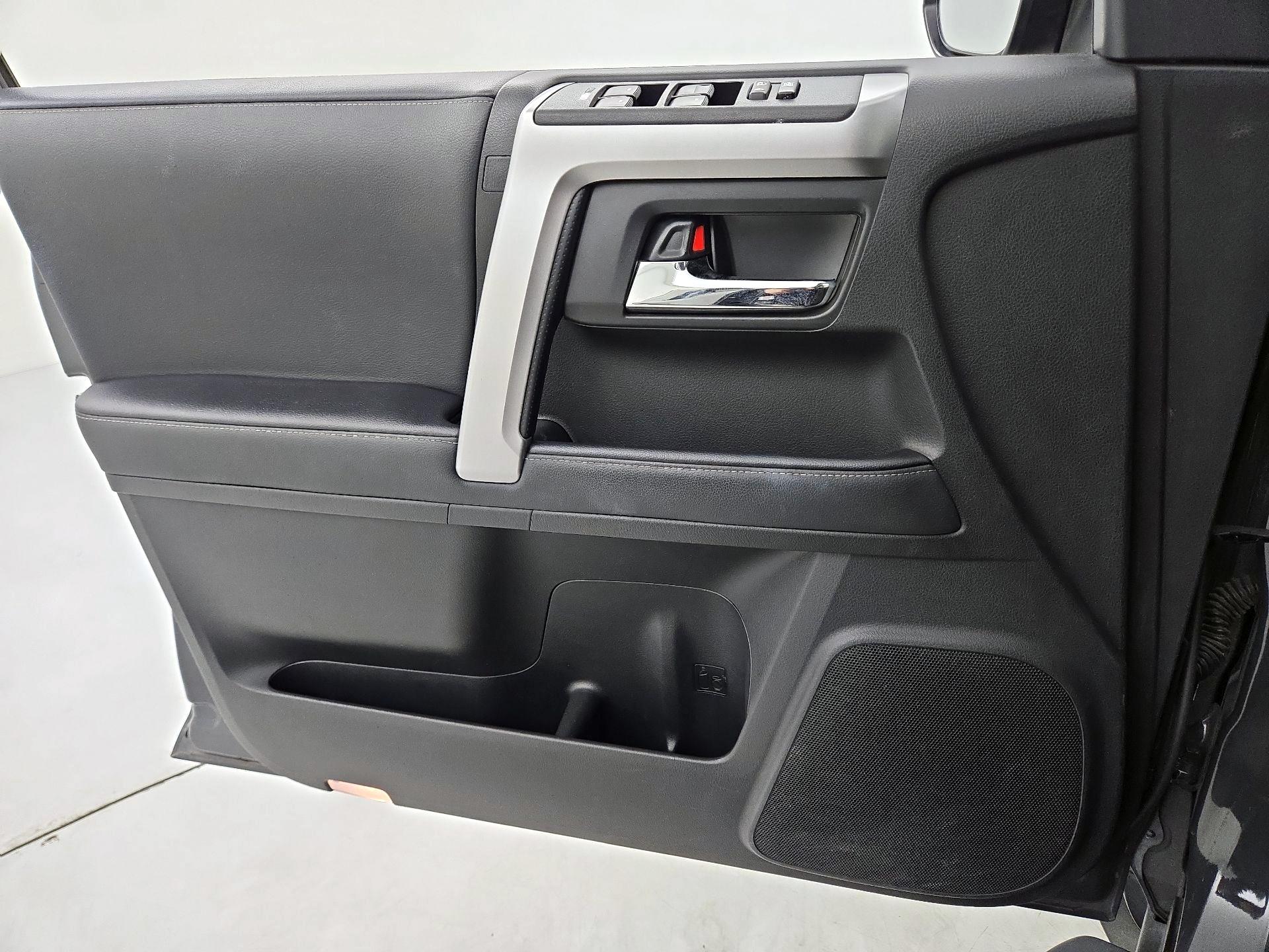 Thumbnail: 2024 Toyota 4Runner - 12