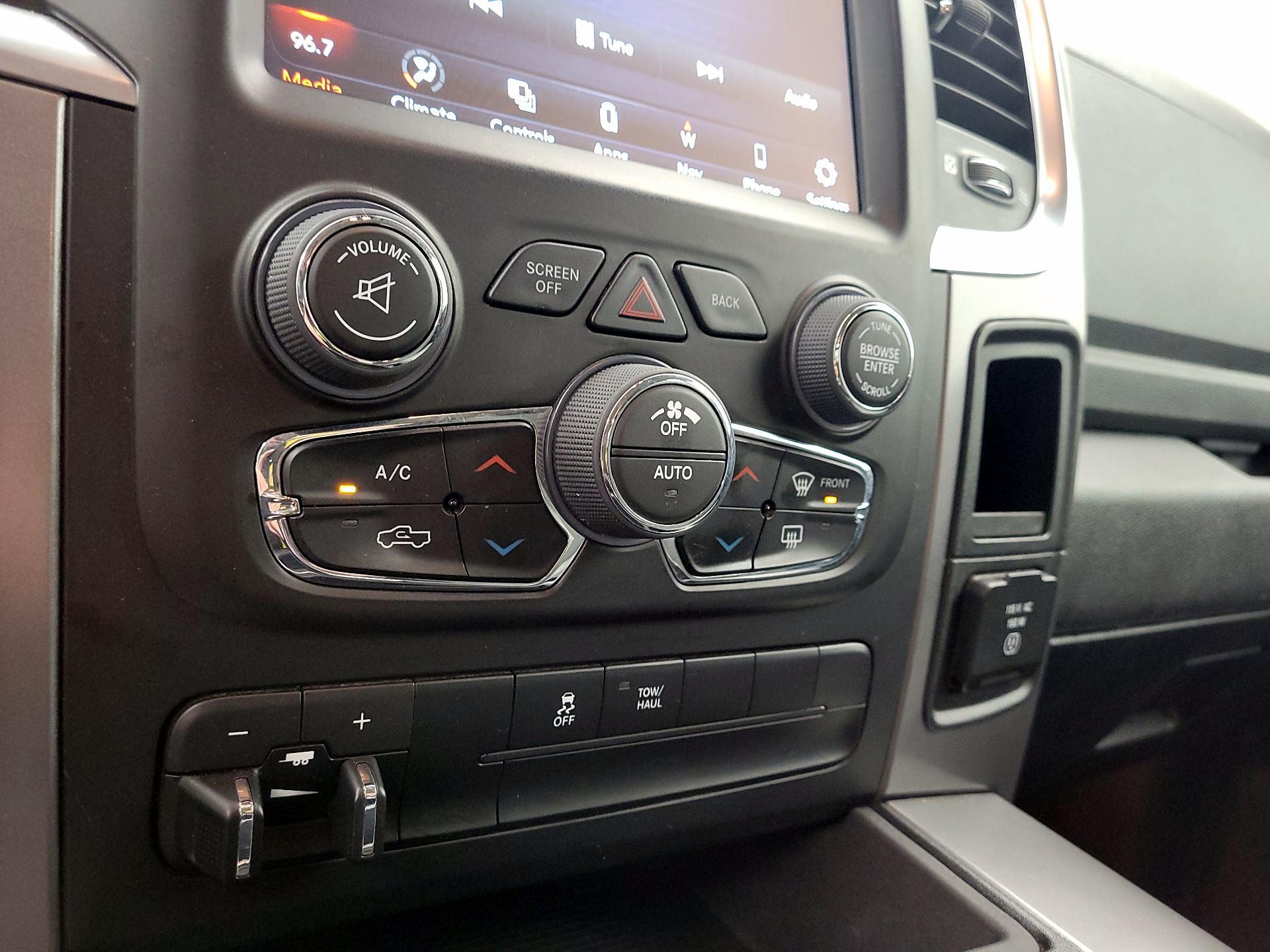 Thumbnail: 2023 RAM 1500 Classic - 17