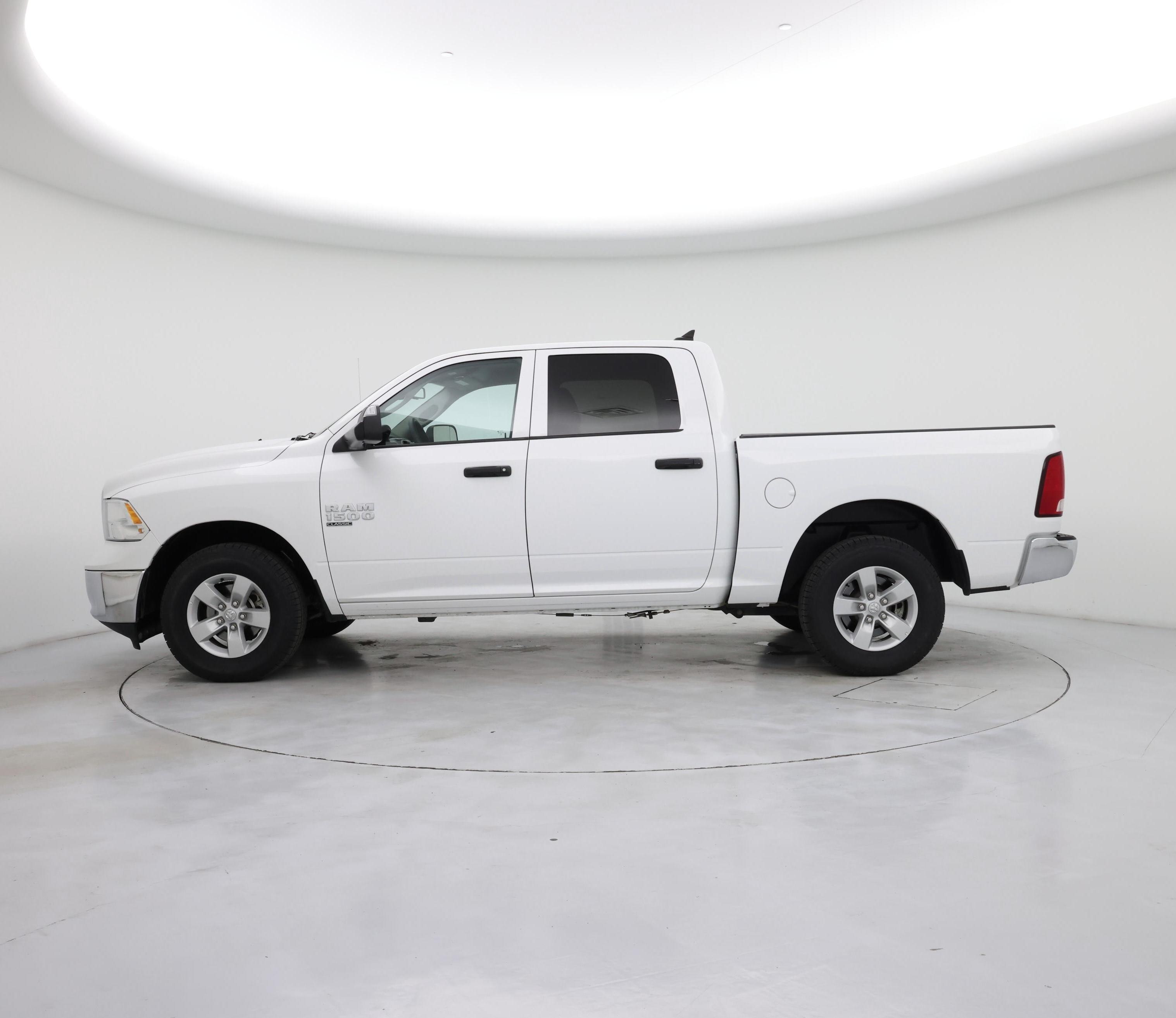 Thumbnail: 2023 RAM 1500 Classic - 3