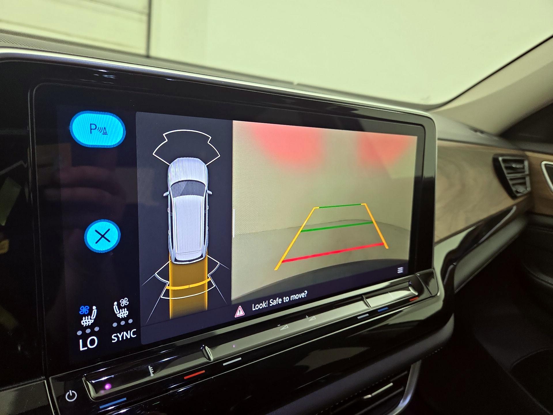 Thumbnail: 2024 Volkswagen Atlas - 14