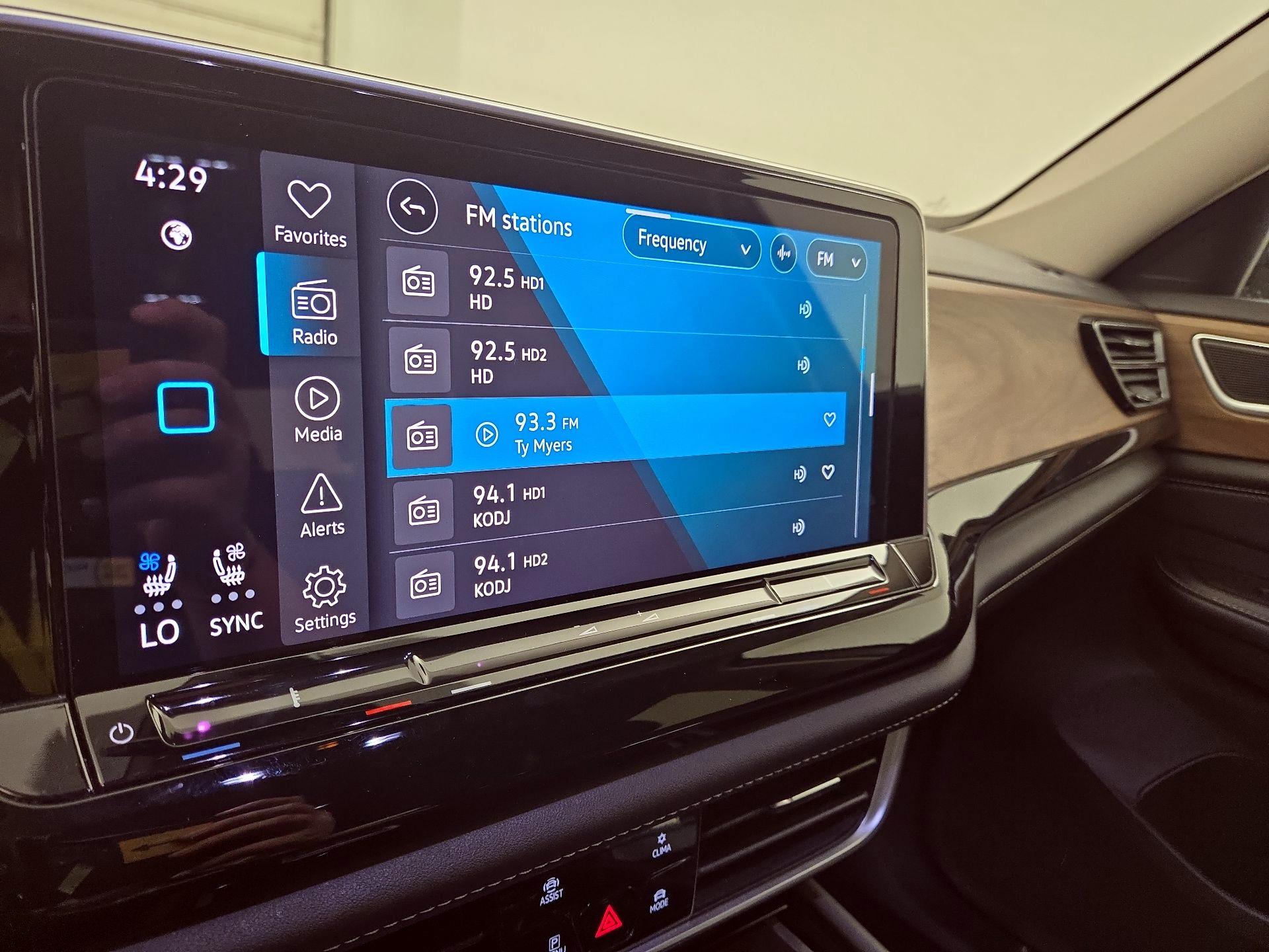 Thumbnail: 2024 Volkswagen Atlas - 15