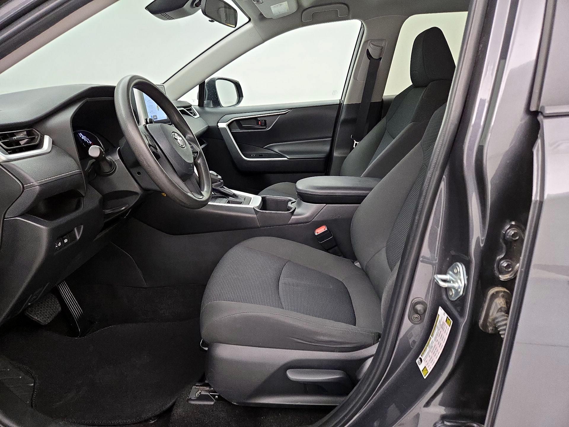 Thumbnail: 2024 Toyota RAV4 - 11