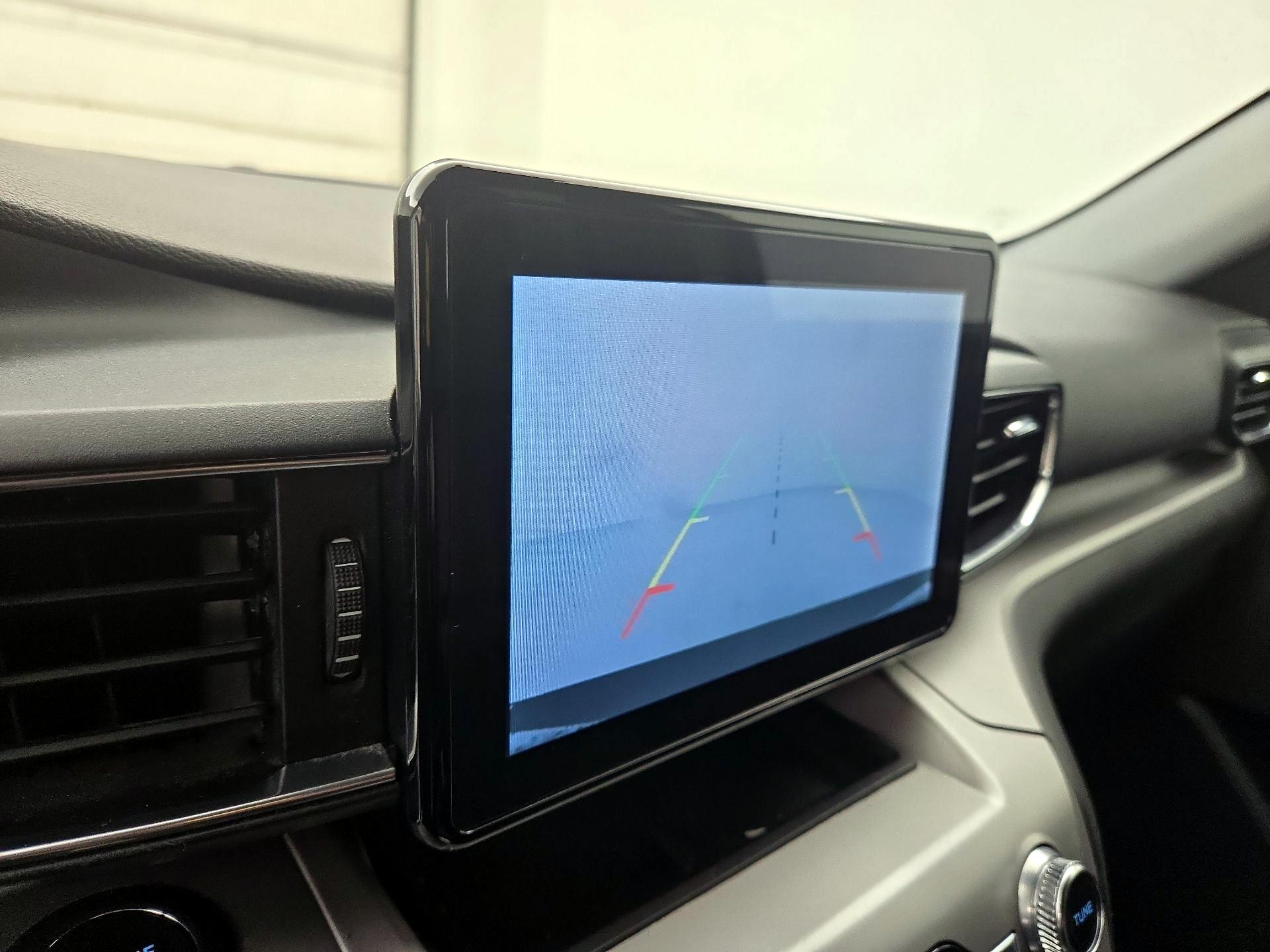 Thumbnail: 2022 Ford Explorer - 15