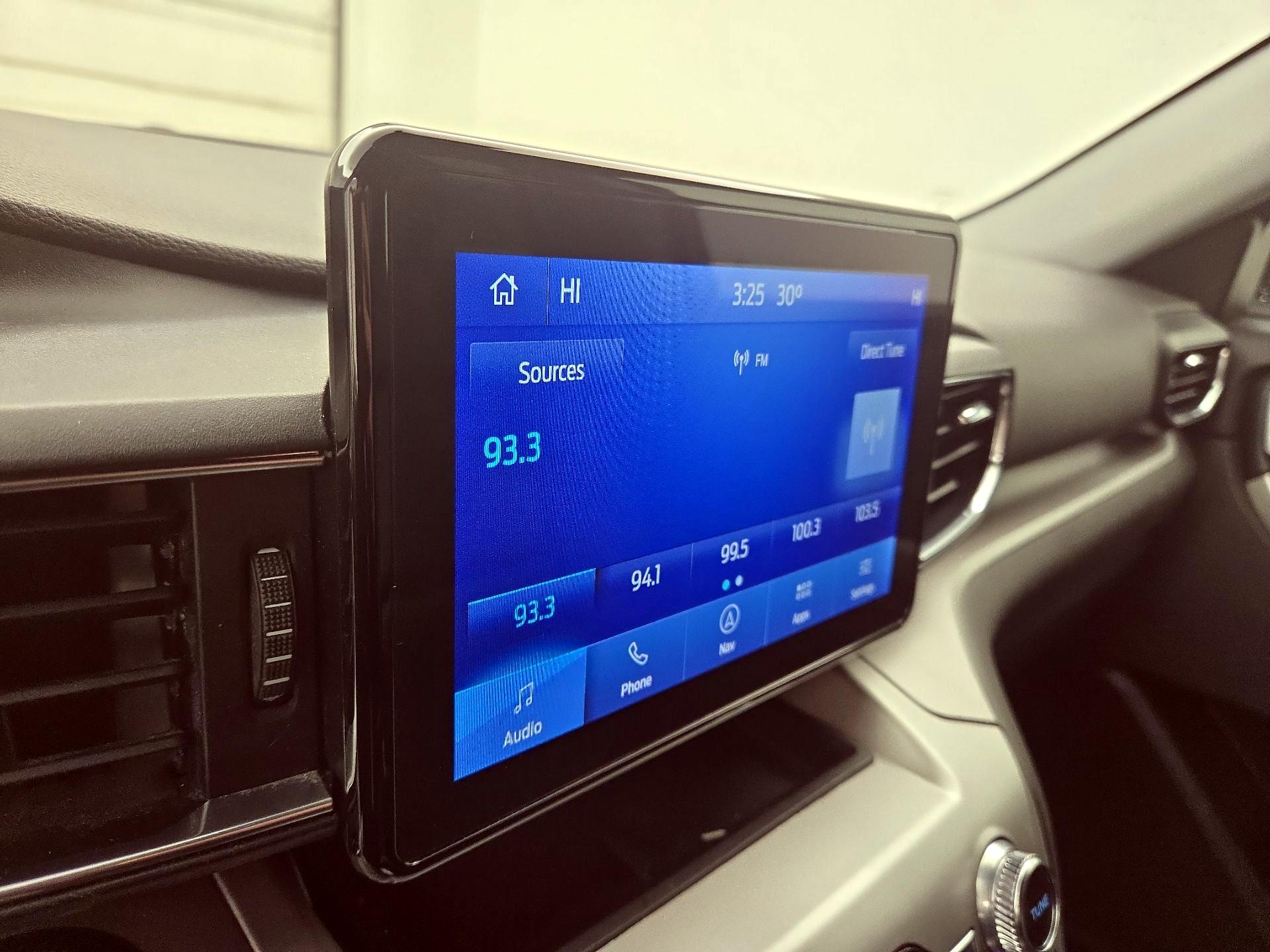 Thumbnail: 2022 Ford Explorer - 16