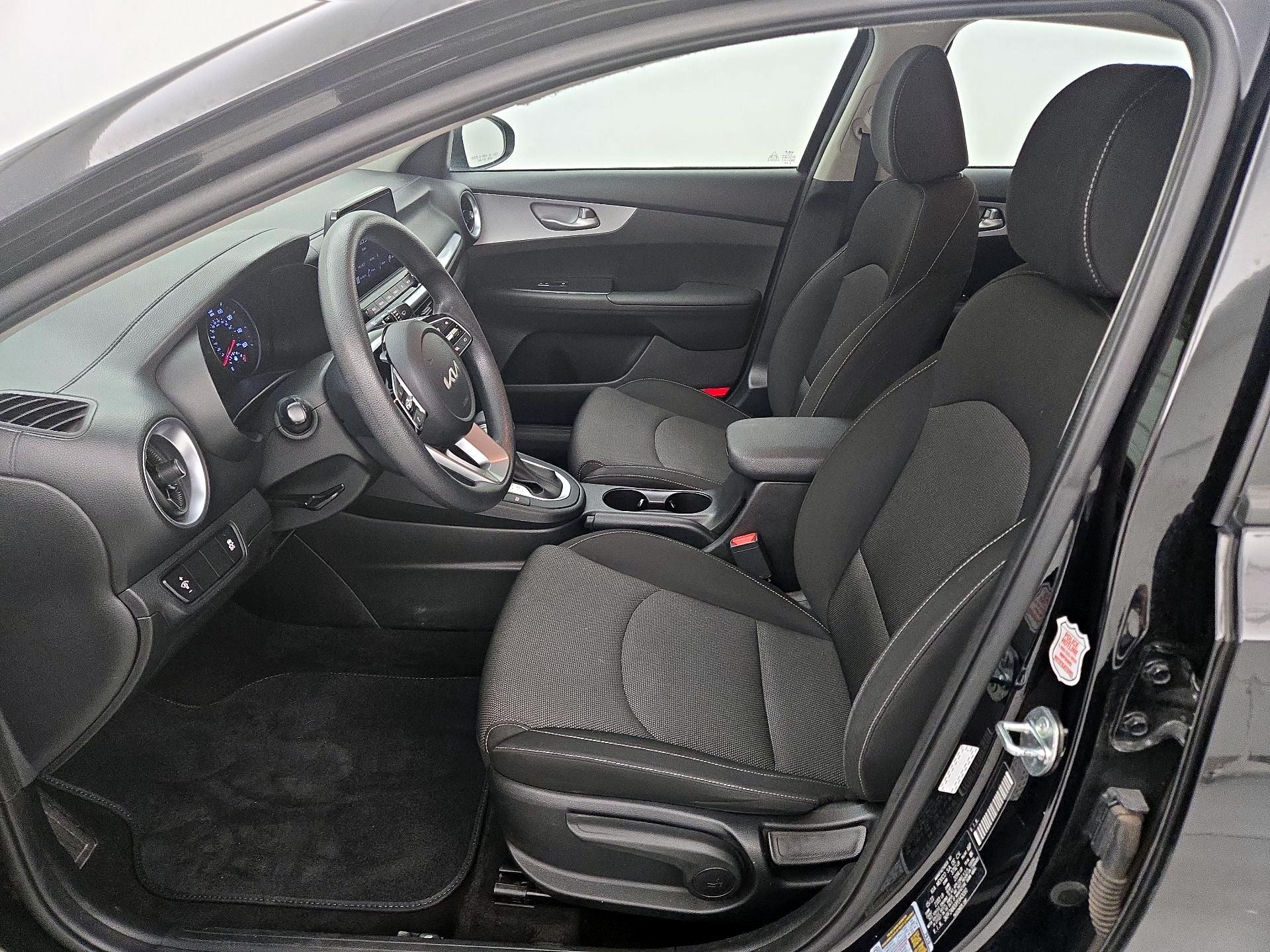 Thumbnail: 2023 Kia Forte - 11