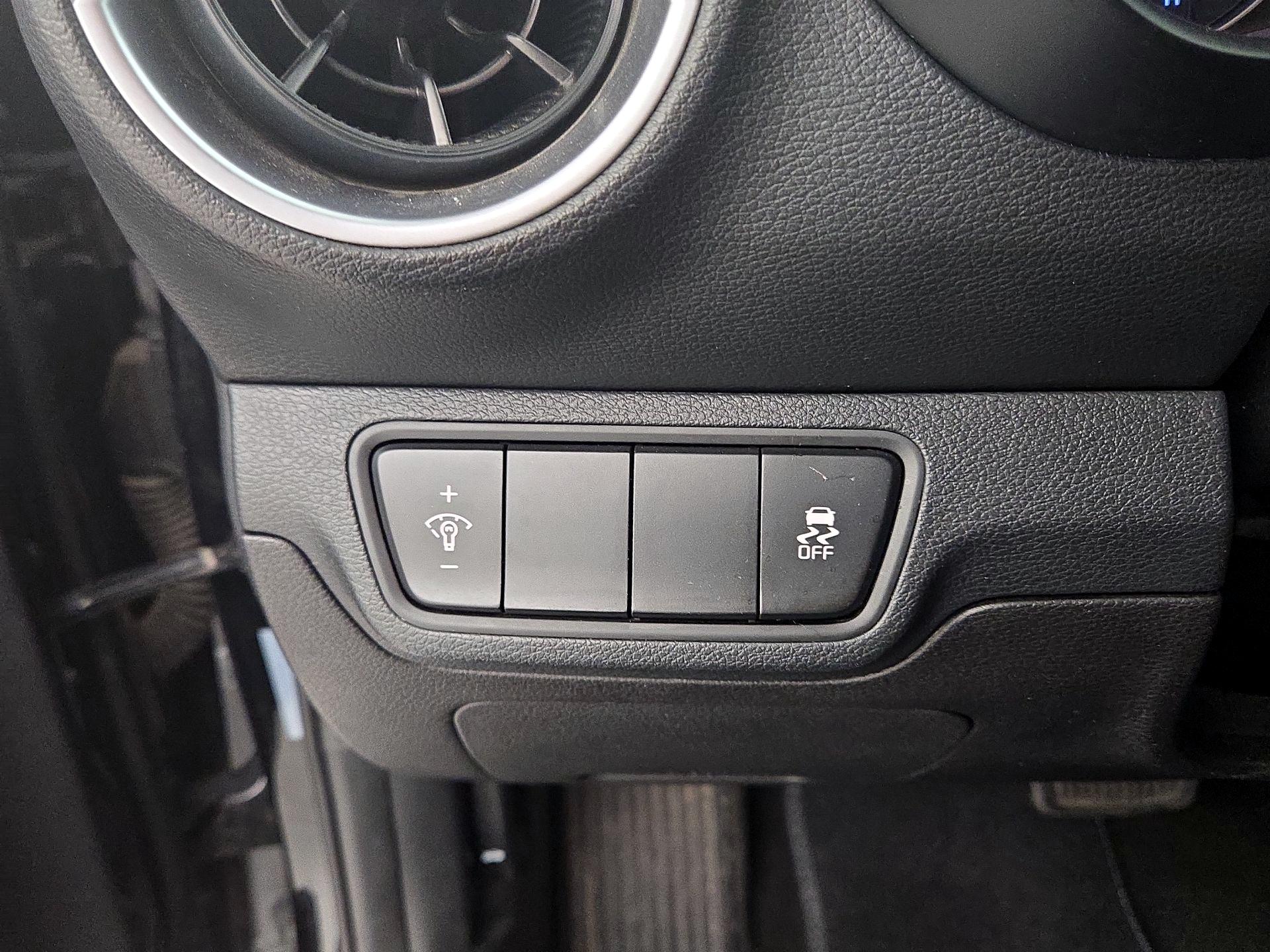 Thumbnail: 2023 Kia Forte - 13