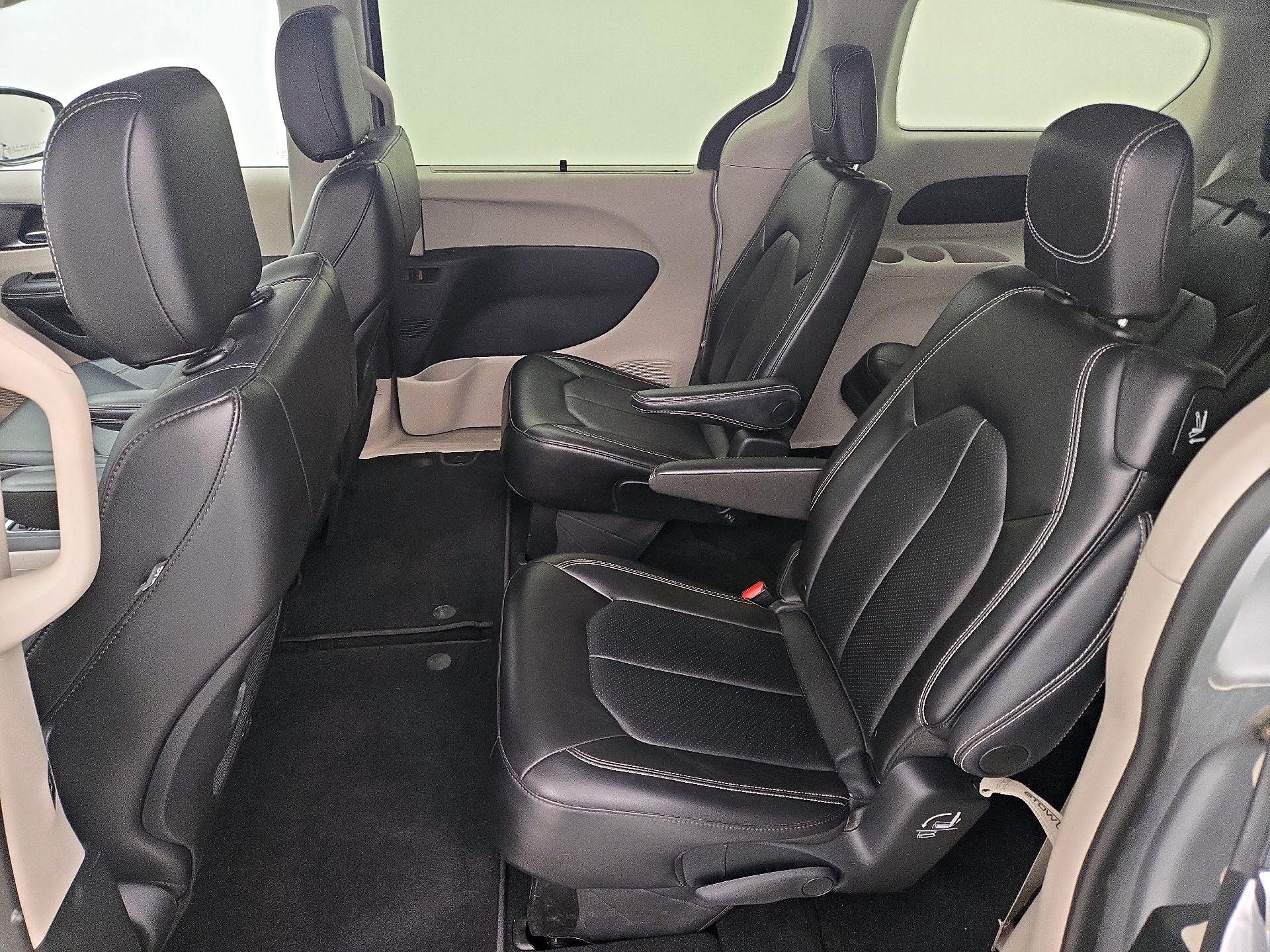 Thumbnail: 2024 Chrysler Pacifica - 19