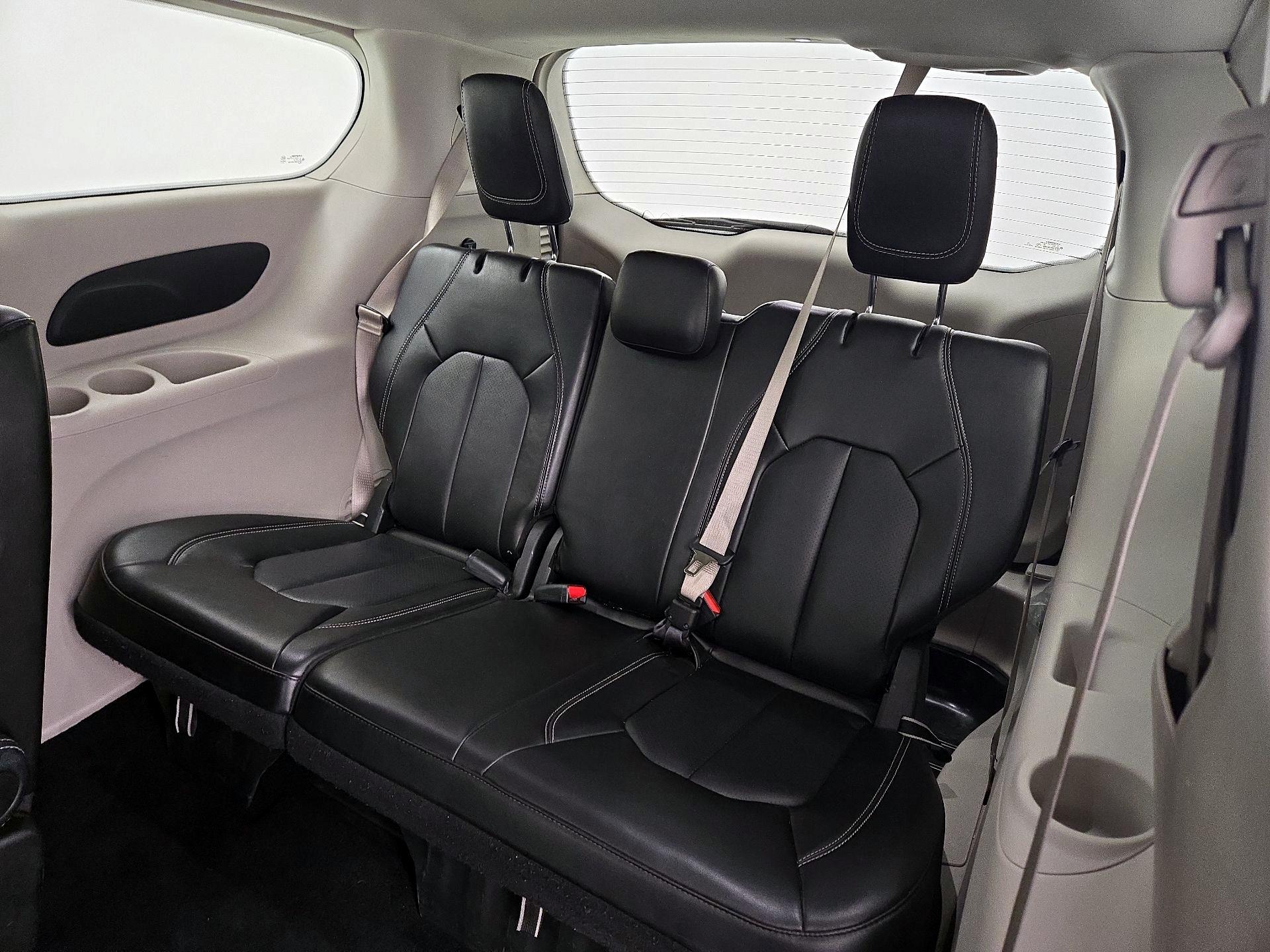 Thumbnail: 2024 Chrysler Pacifica - 20