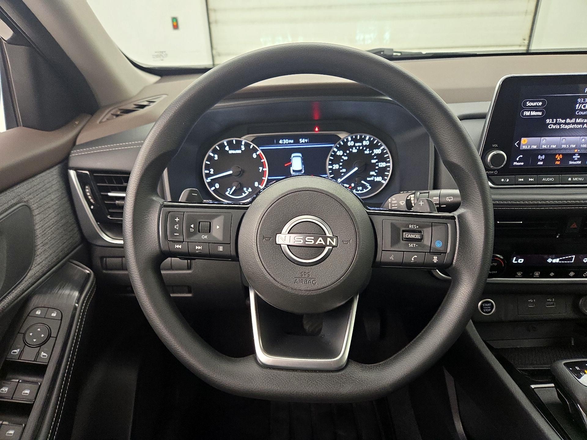 Thumbnail: 2022 Nissan Rogue - 10