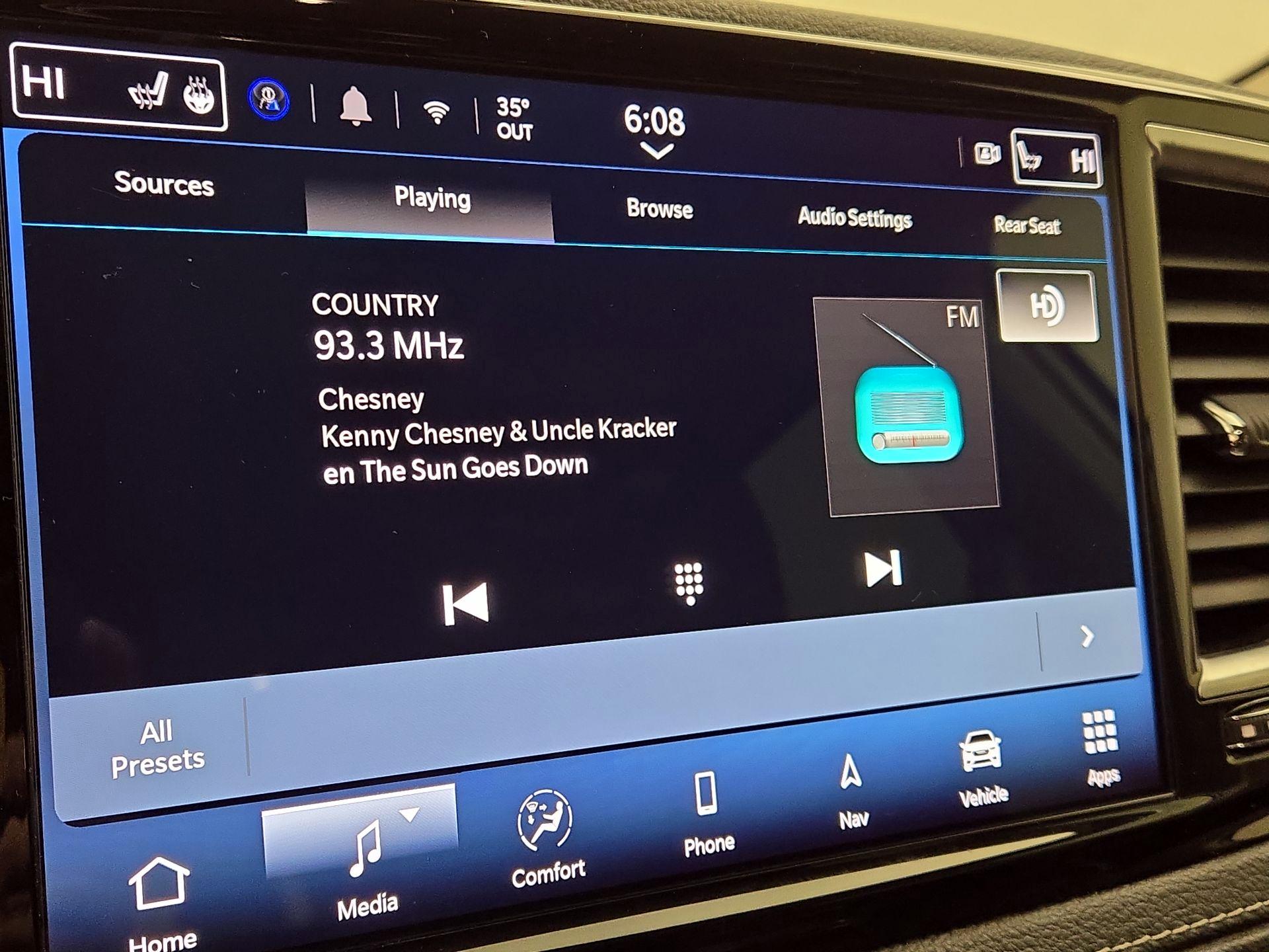 Thumbnail: 2024 Chrysler Pacifica - 16