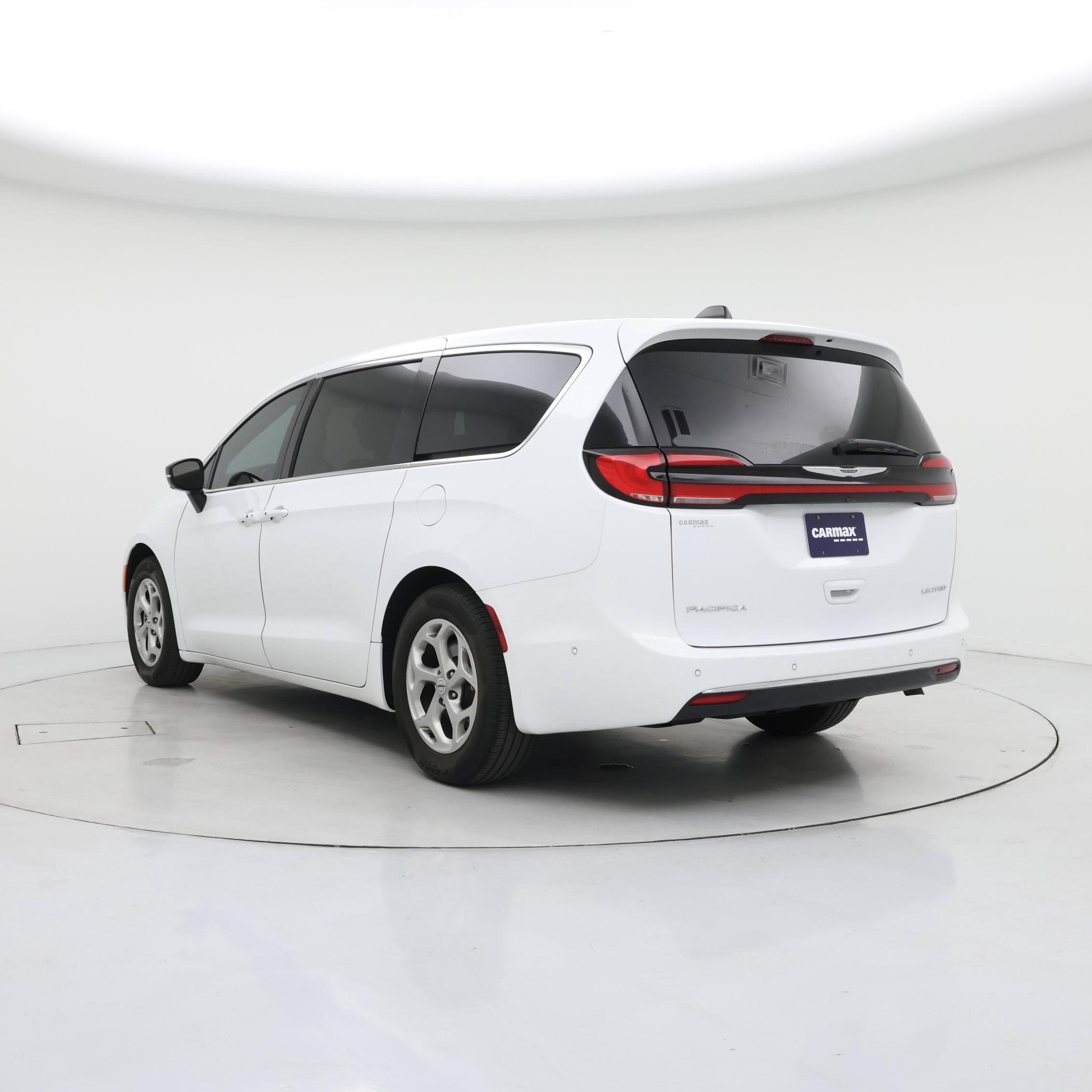 Thumbnail: 2024 Chrysler Pacifica - 2