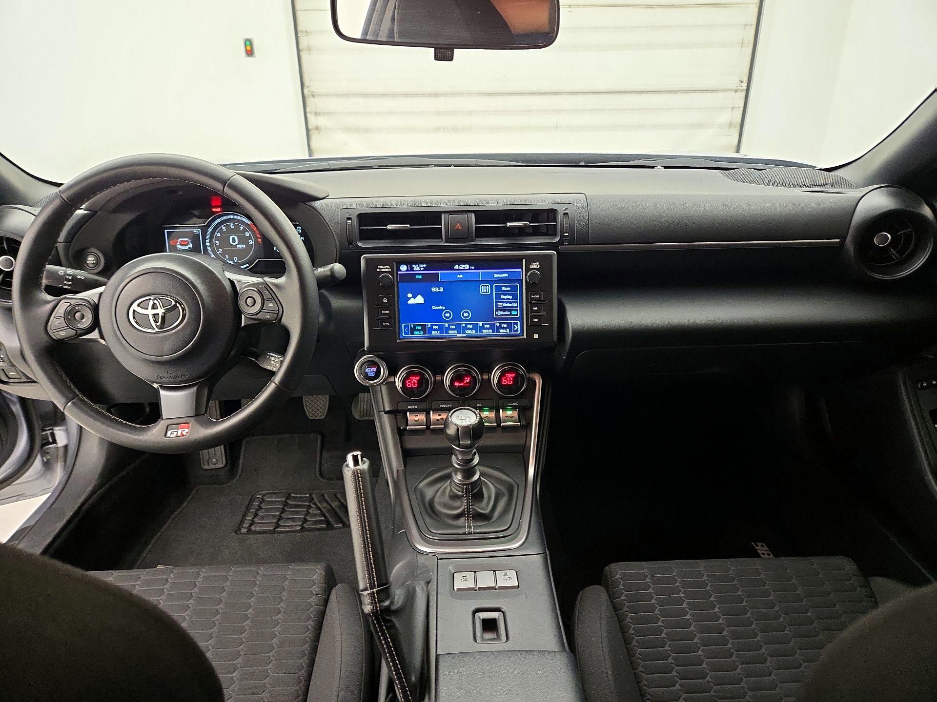 Thumbnail: 2025 Toyota GR86 - 9