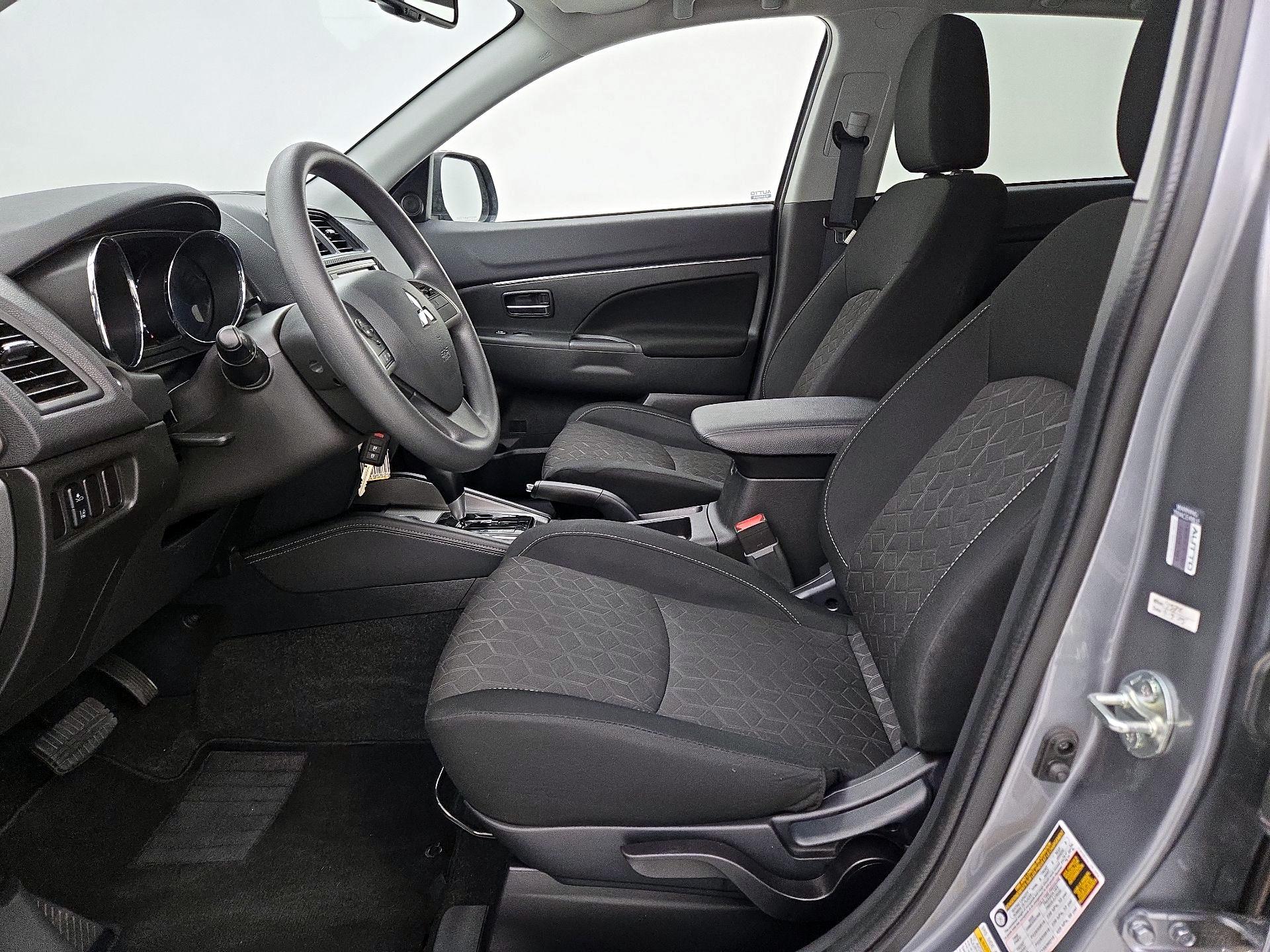 Thumbnail: 2025 Mitsubishi Outlander Sport - 11