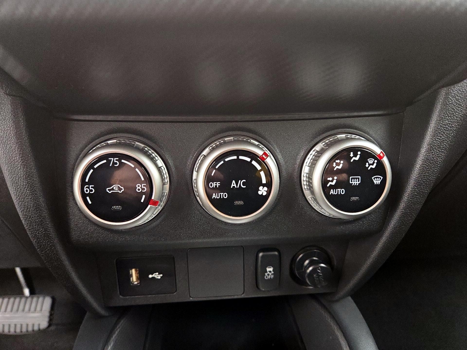 Thumbnail: 2025 Mitsubishi Outlander Sport - 16