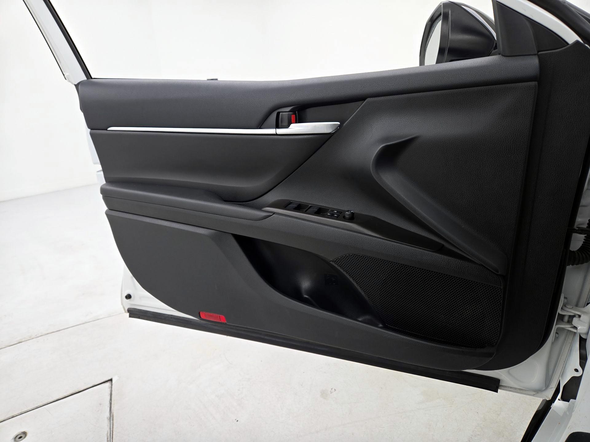 Thumbnail: 2024 Toyota Camry - 12