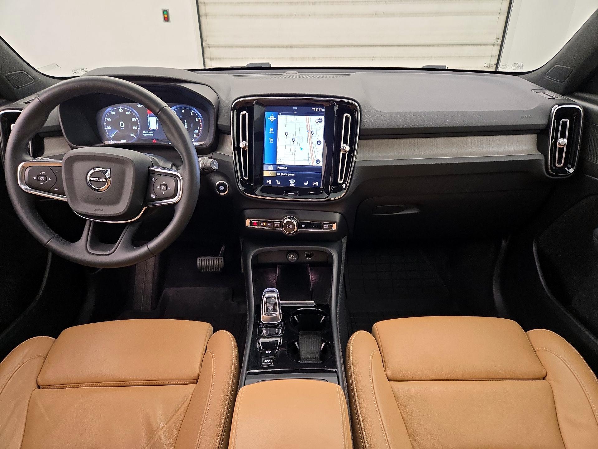 Thumbnail: 2022 Volvo XC40 - 9