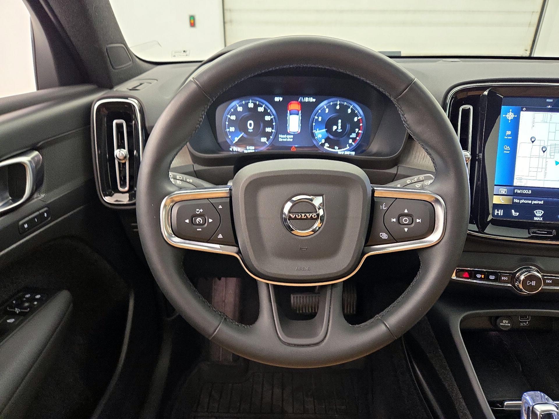 Thumbnail: 2022 Volvo XC40 - 10