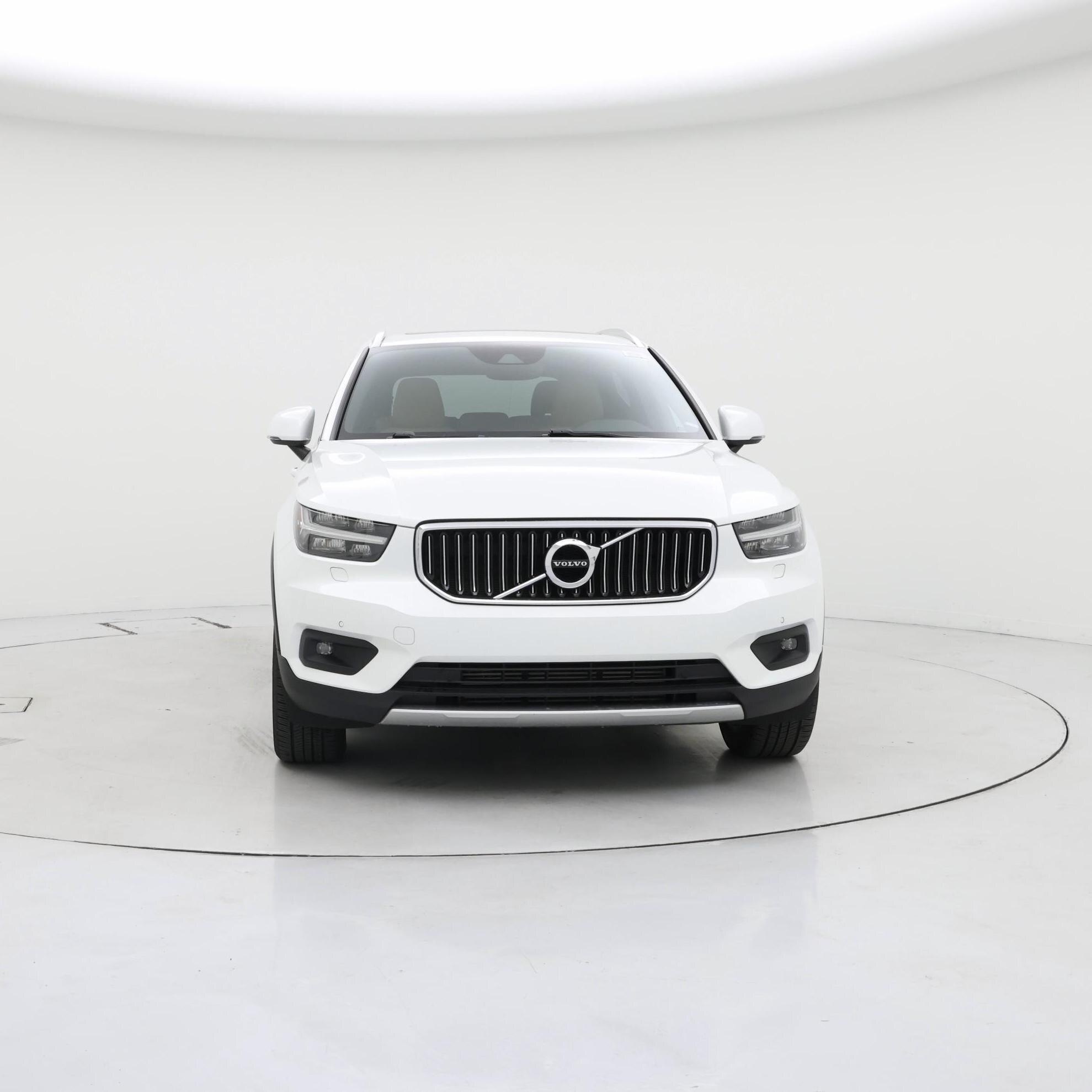 Thumbnail: 2022 Volvo XC40 - 5