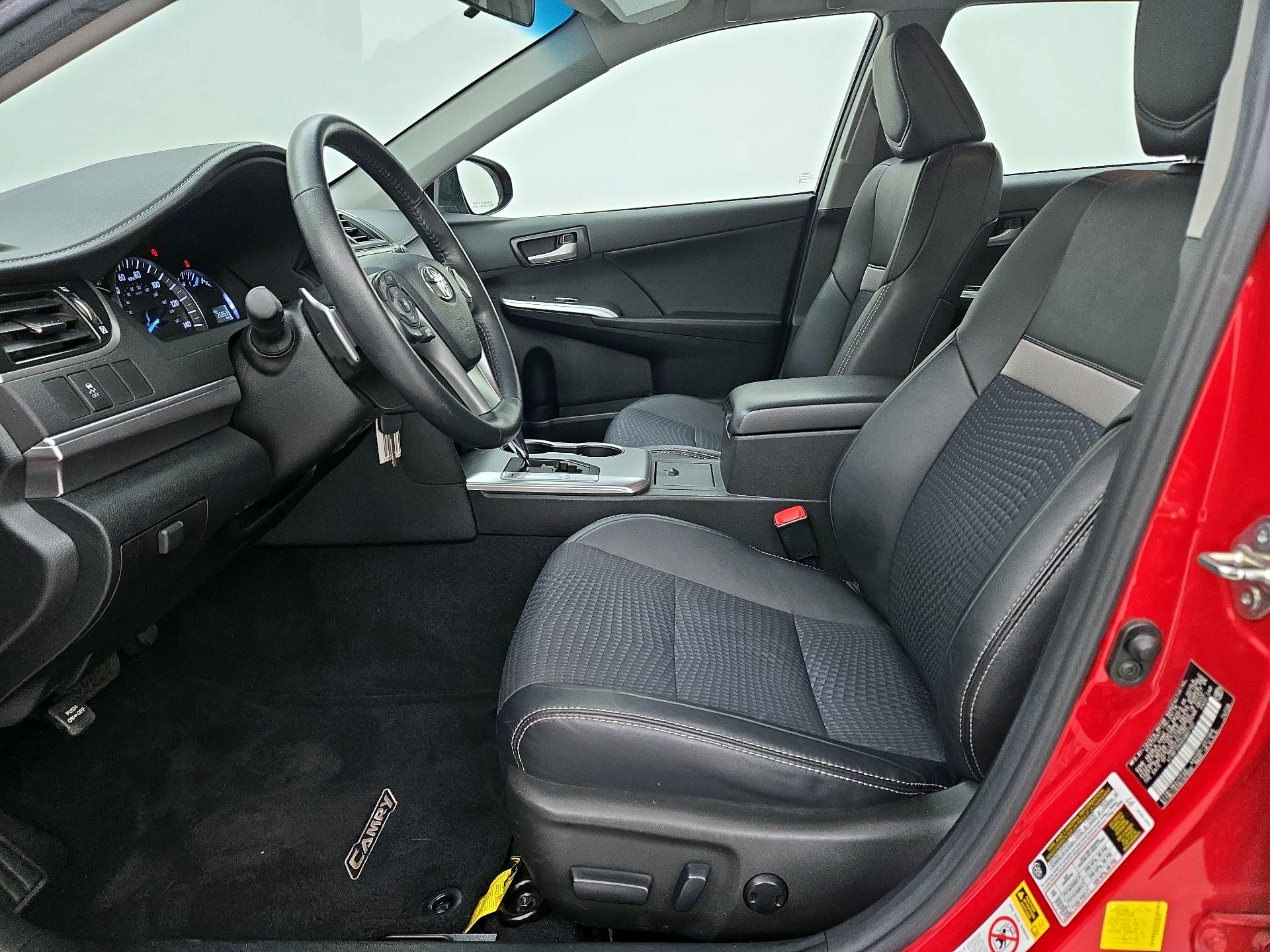 Thumbnail: 2014 Toyota Camry - 11