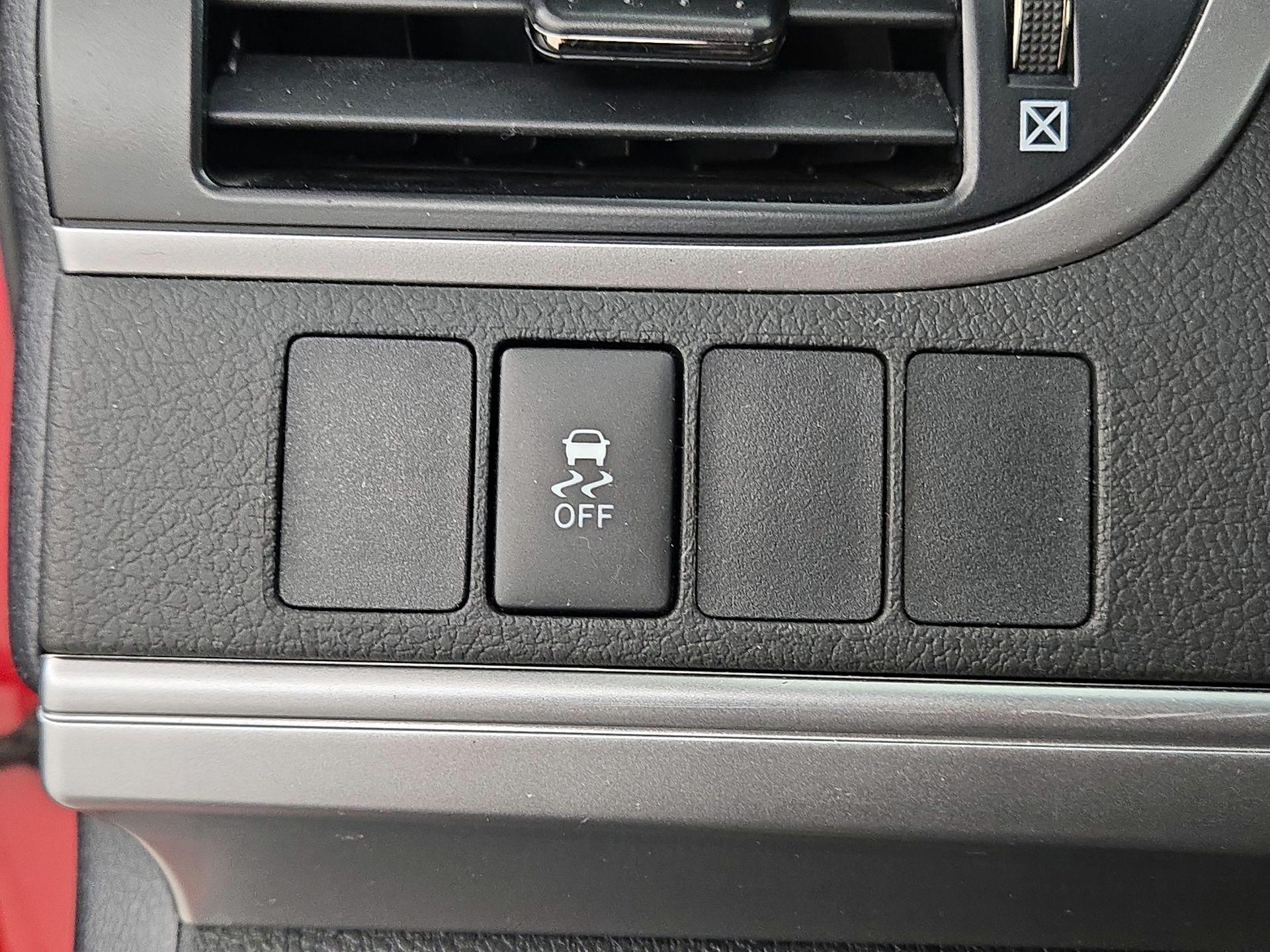 Thumbnail: 2014 Toyota Camry - 13