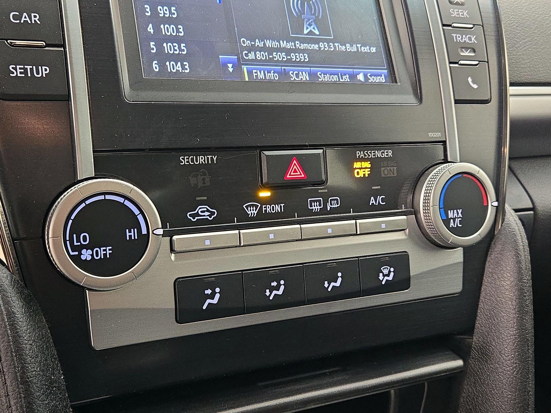 Thumbnail: 2014 Toyota Camry - 16