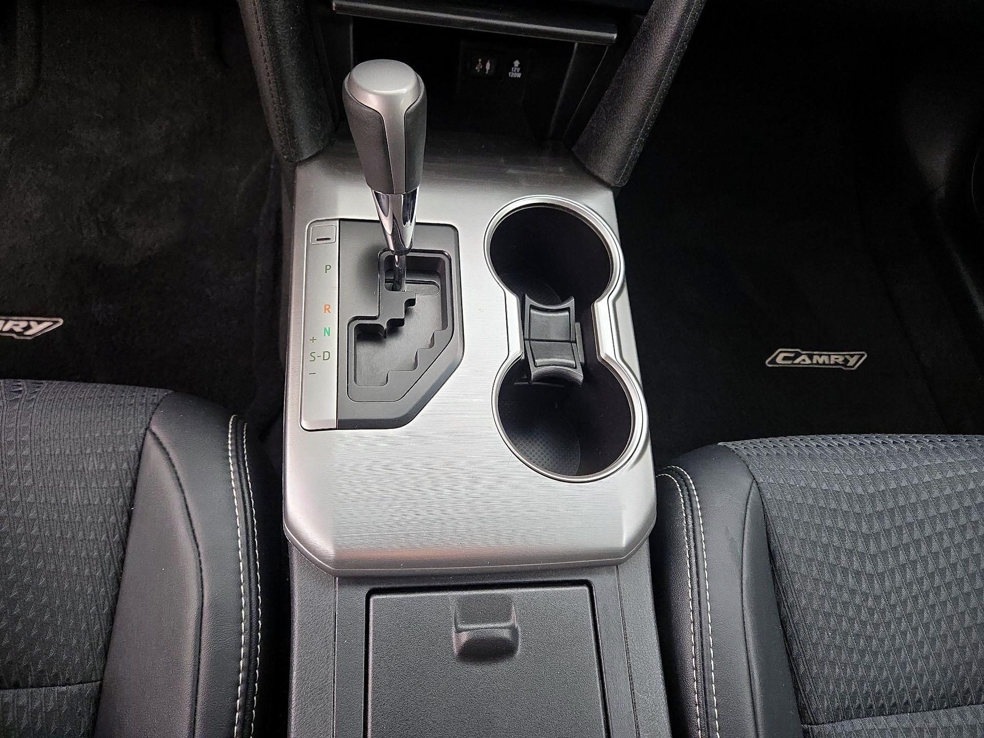 Thumbnail: 2014 Toyota Camry - 17