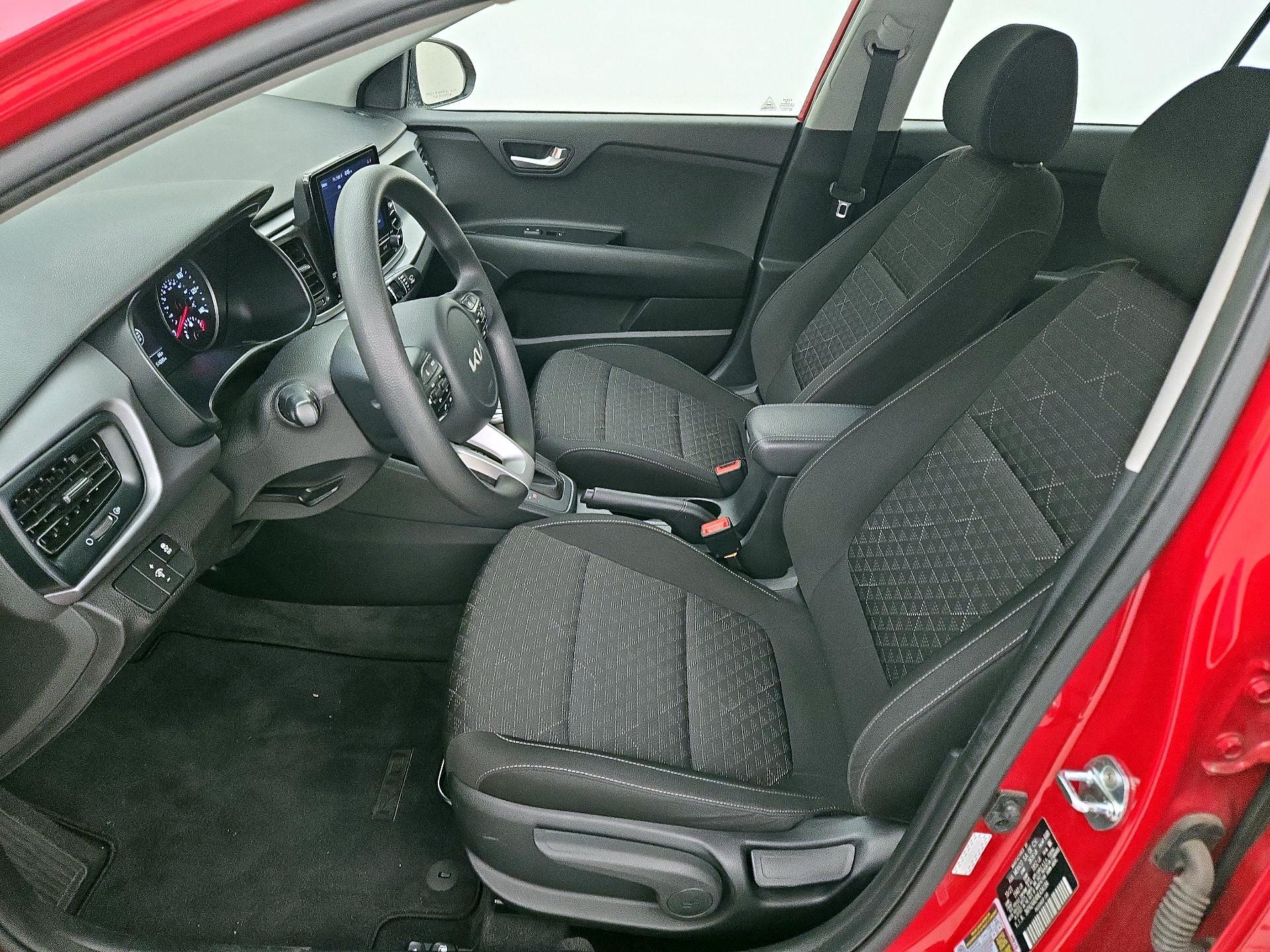 Thumbnail: 2022 Kia Rio - 11