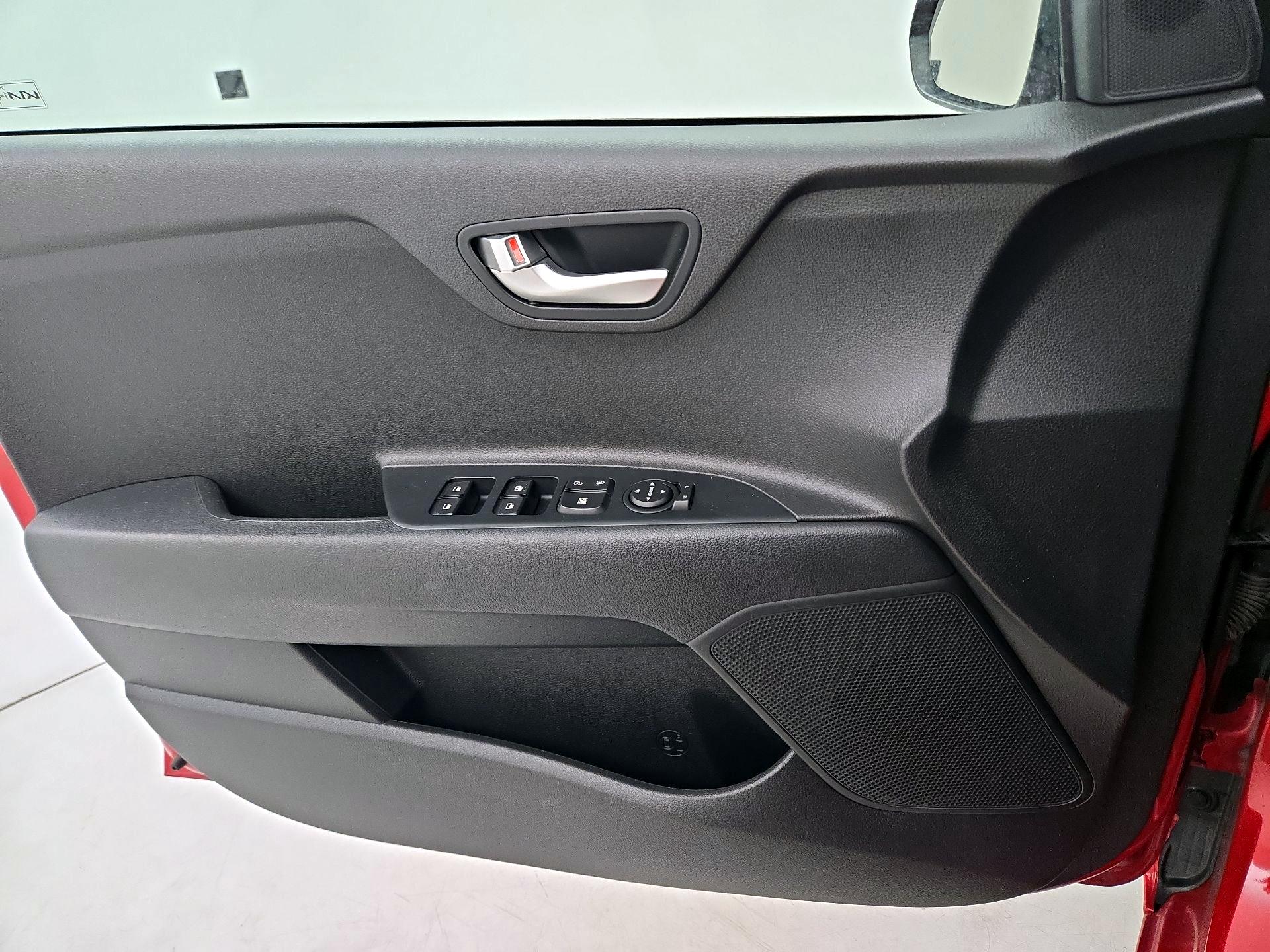 Thumbnail: 2022 Kia Rio - 12