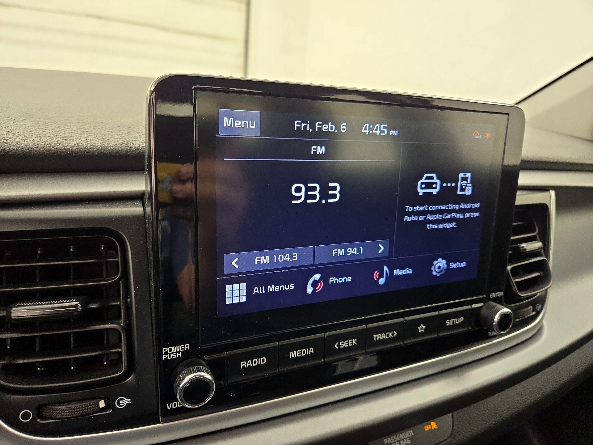 Thumbnail: 2022 Kia Rio - 15