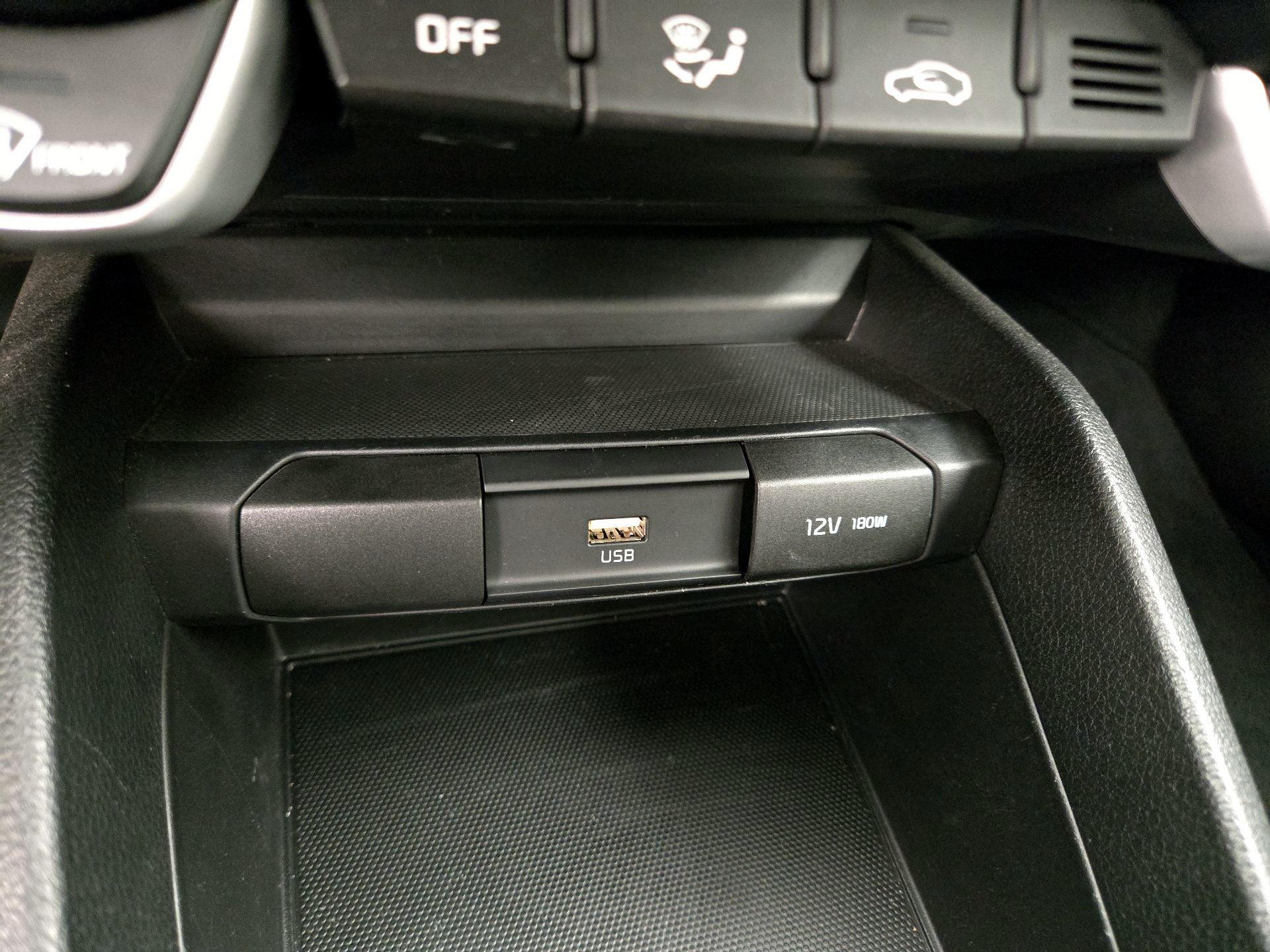 Thumbnail: 2022 Kia Rio - 18