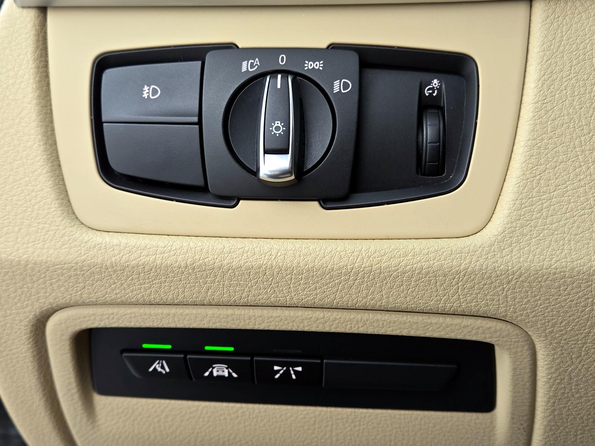 Thumbnail: 2015 BMW 3 Series - 13