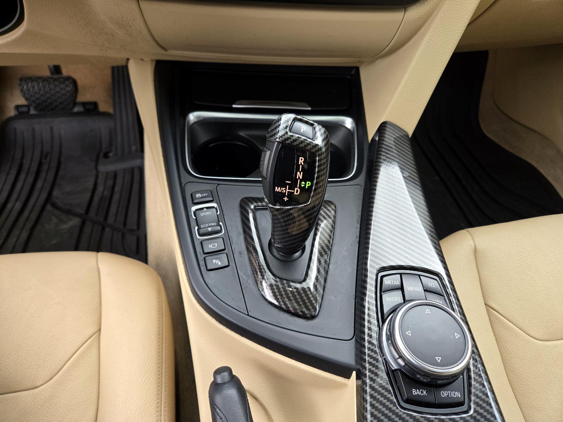 Thumbnail: 2015 BMW 3 Series - 18