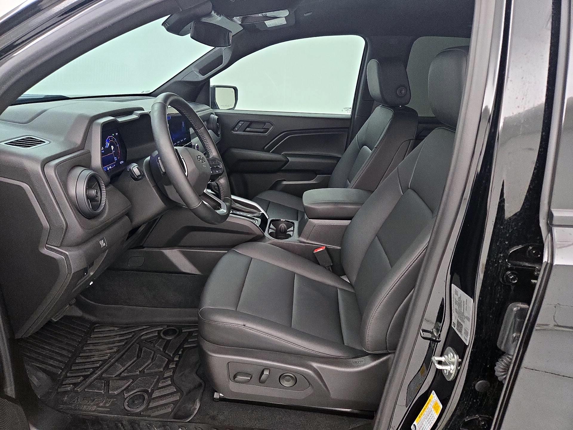 Thumbnail: 2025 Chevrolet Colorado - 11